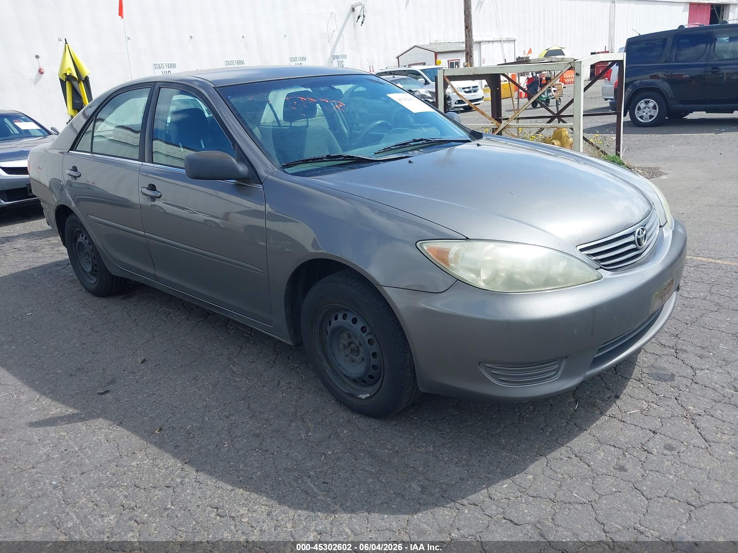 2005 Toyota Camry Std Gray vin: 4T1BE32K25U511537