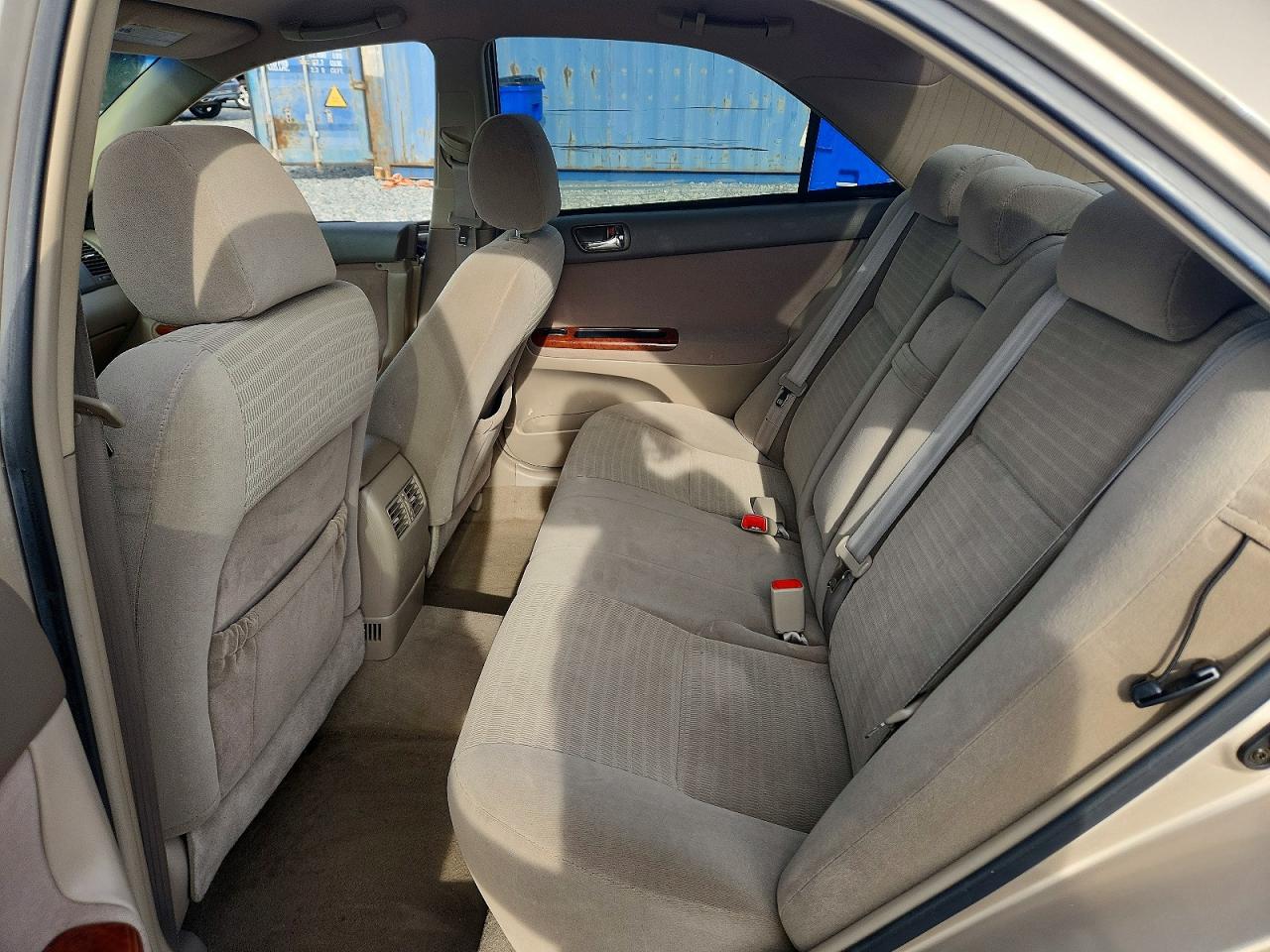 2005 Toyota Camry Xle Gold vin: 4T1BE32K25U517676