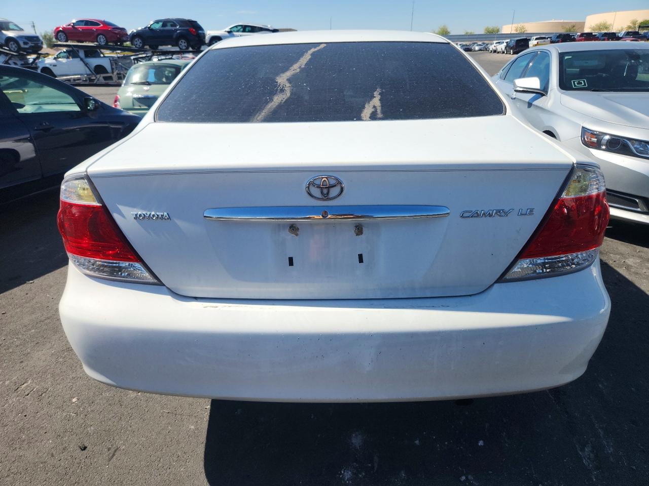 2005 Toyota Camry Le White vin: 4T1BE32K25U541461