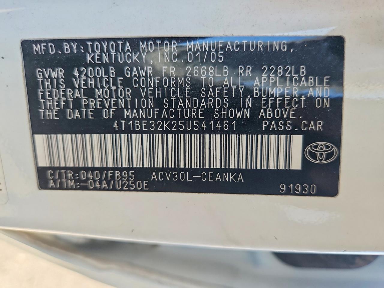 2005 Toyota Camry Le White vin: 4T1BE32K25U541461
