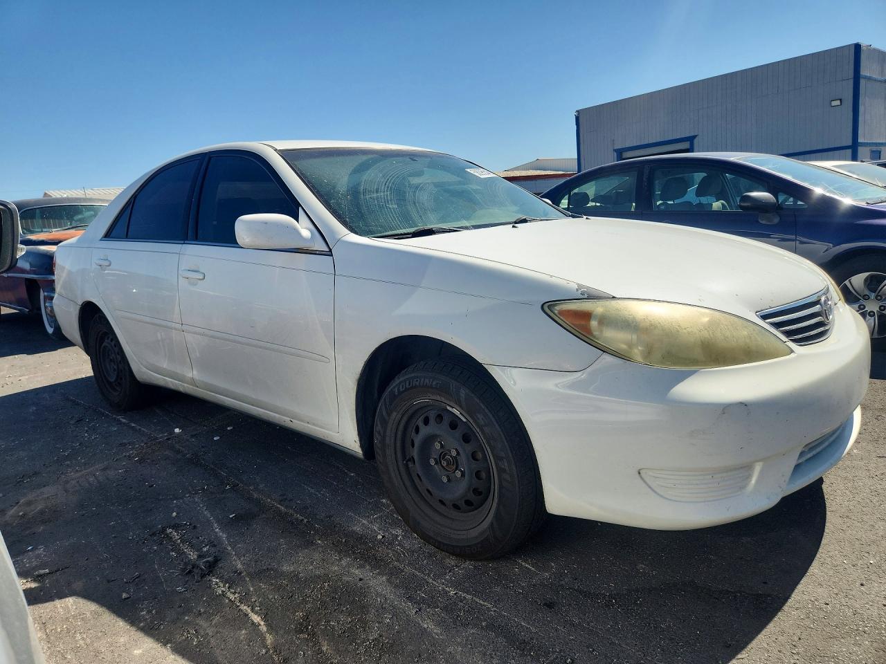 2005 Toyota Camry Le White vin: 4T1BE32K25U541461