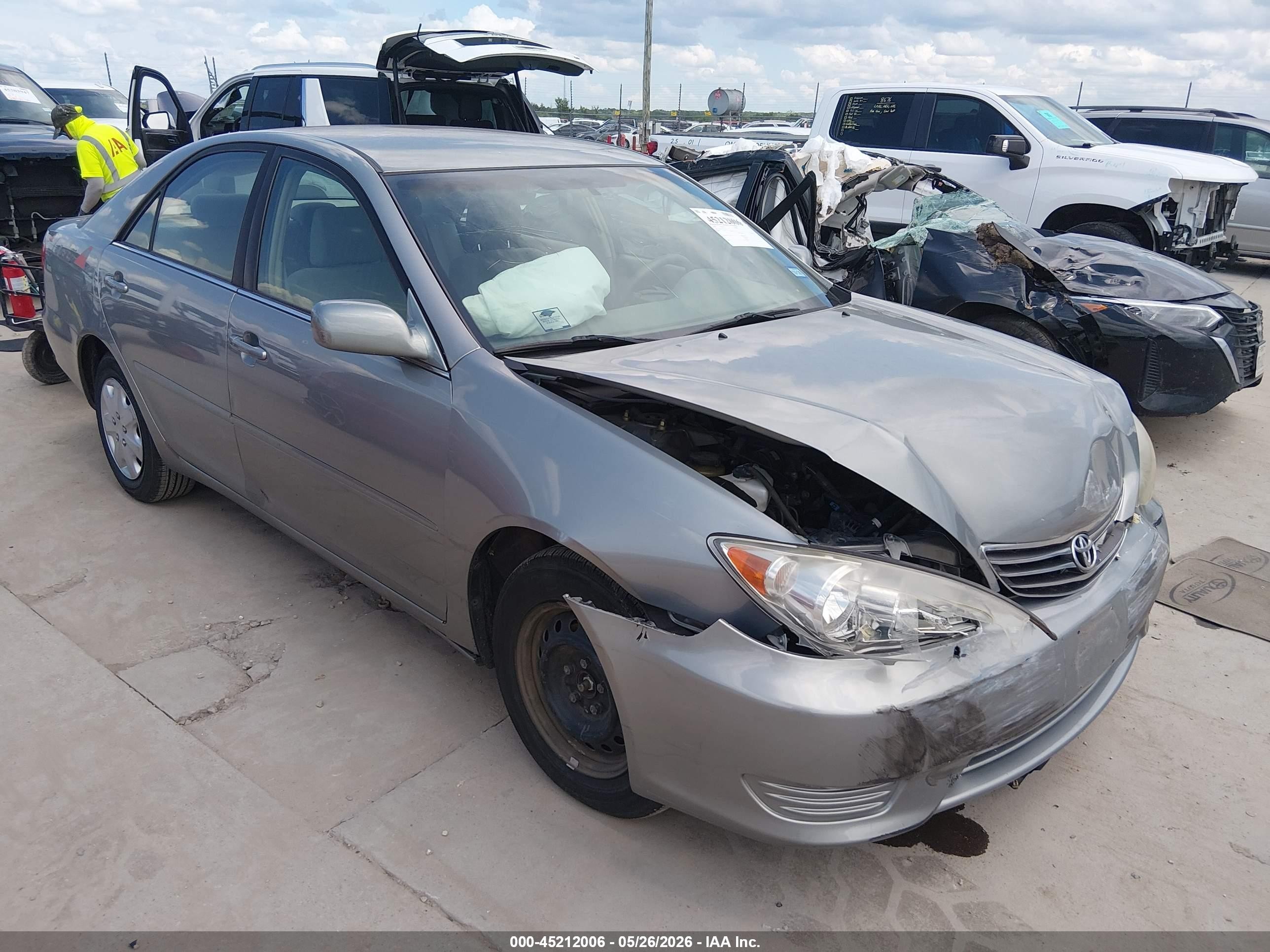 2005 Toyota Camry Le Бежевый vin: 4T1BE32K25U546711