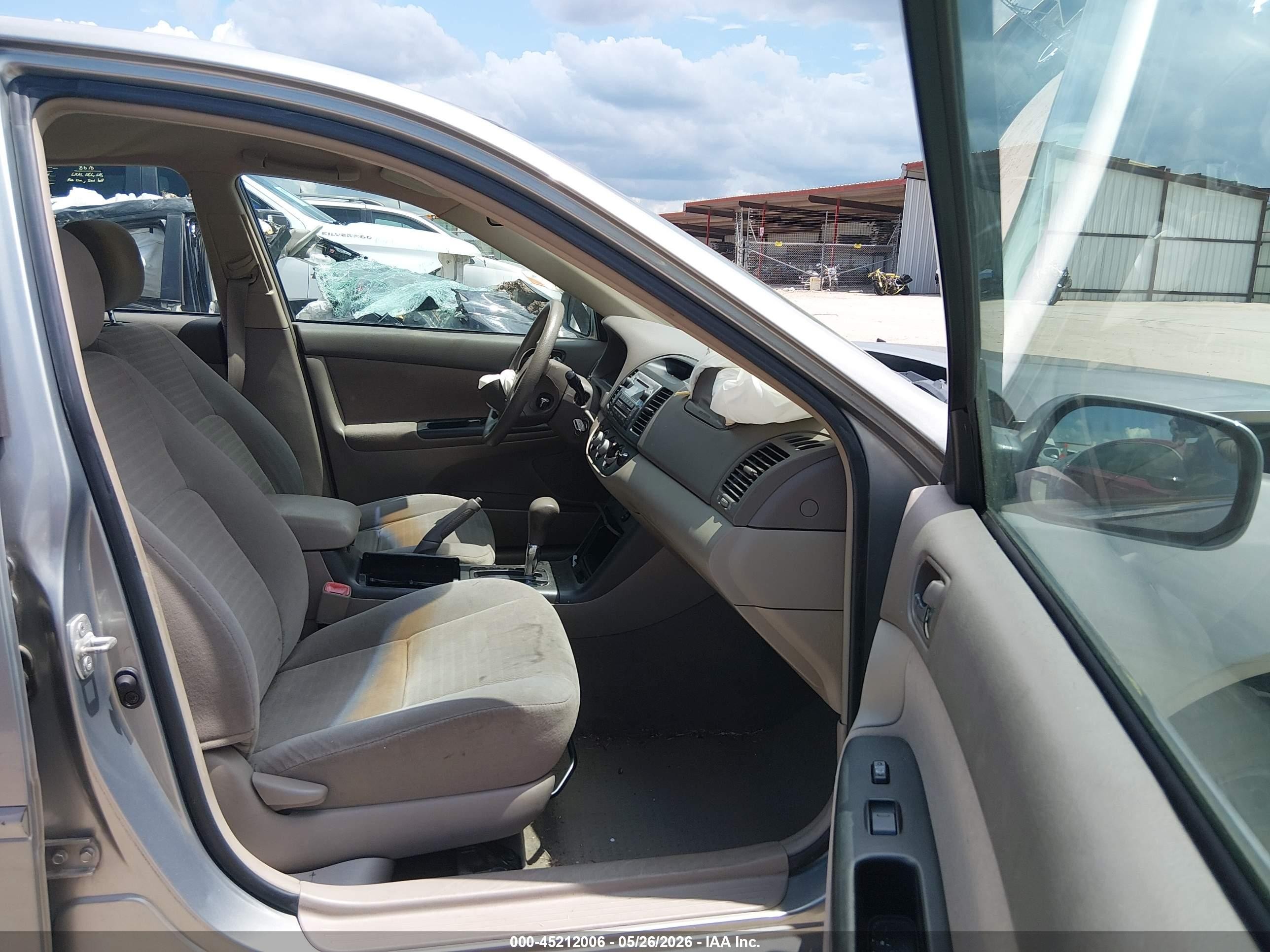 2005 Toyota Camry Le Бежевый vin: 4T1BE32K25U546711