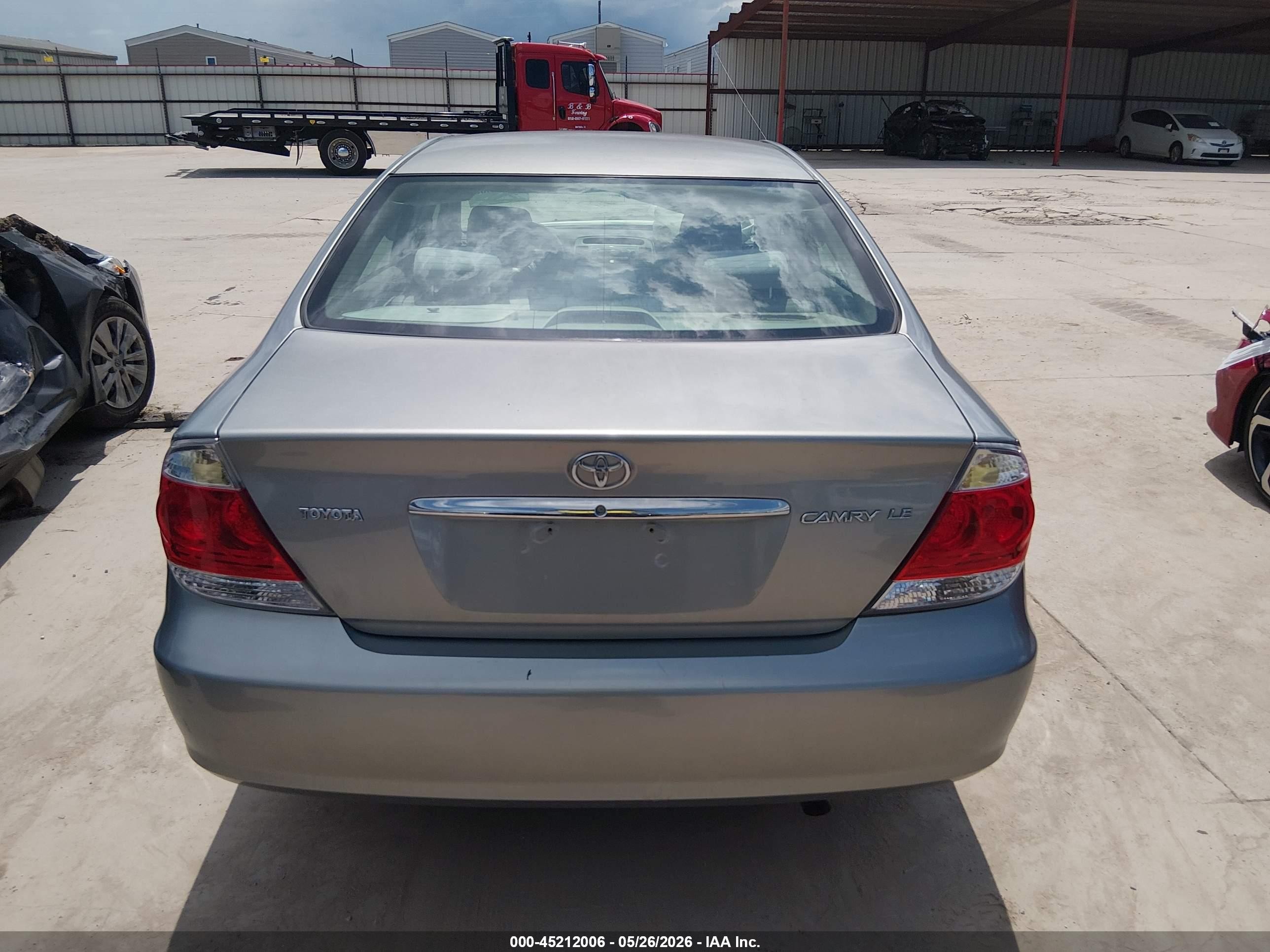 2005 Toyota Camry Le Бежевый vin: 4T1BE32K25U546711