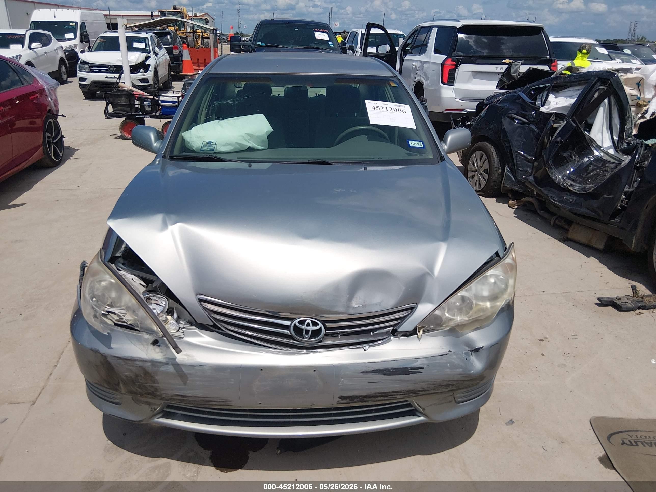 2005 Toyota Camry Le Бежевый vin: 4T1BE32K25U546711