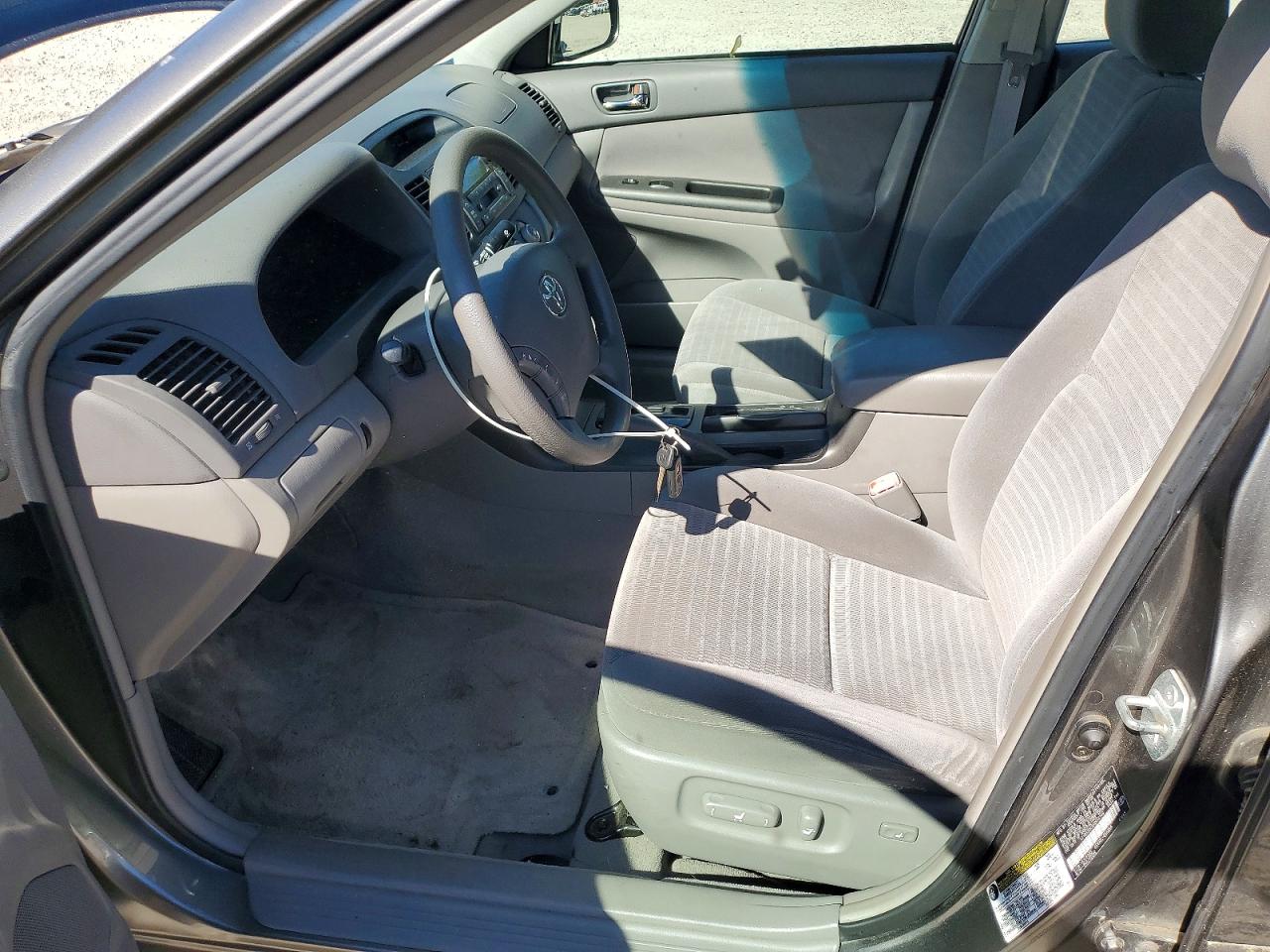 2005 Toyota Camry Le Gray vin: 4T1BE32K25U556140