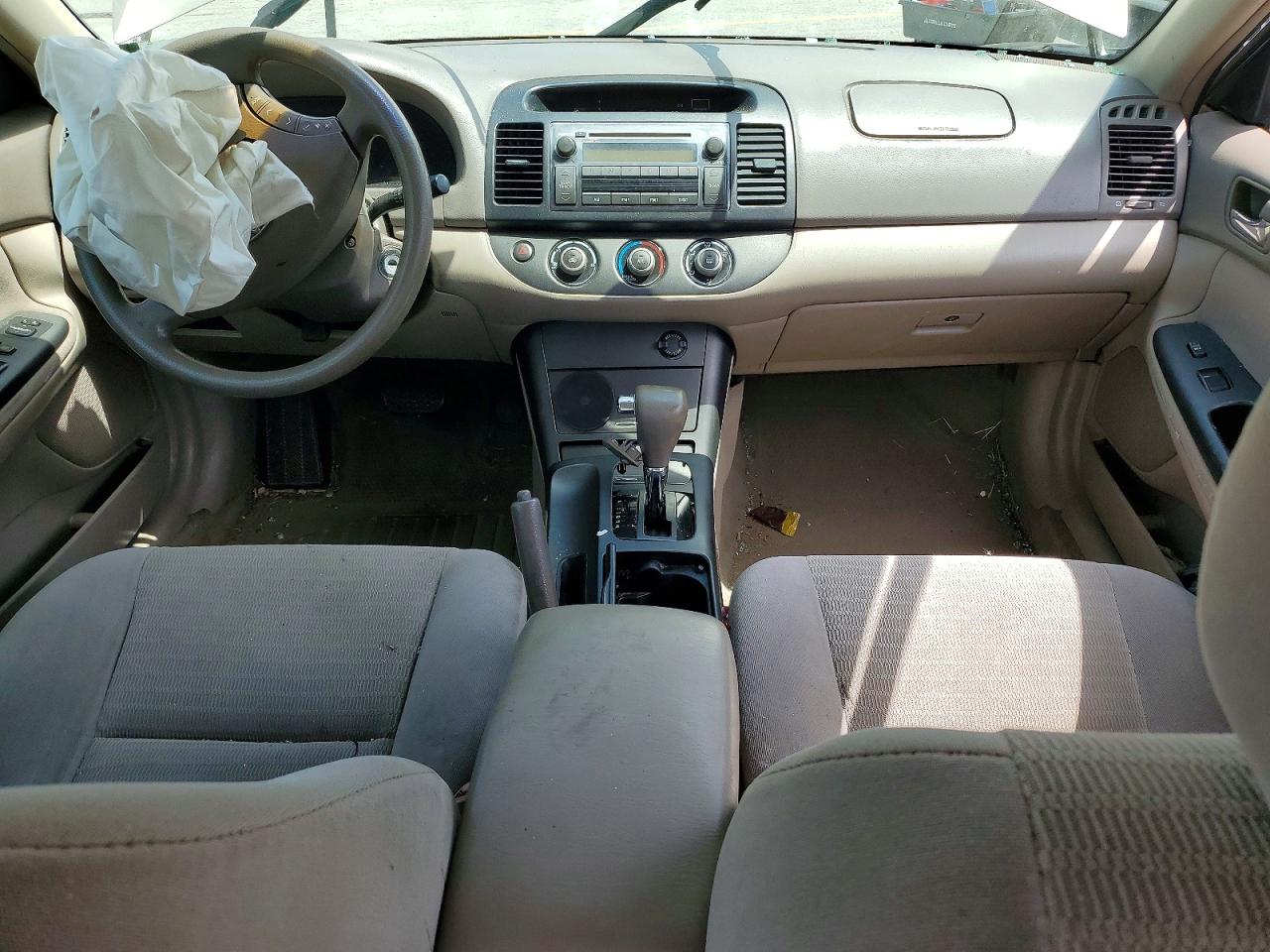 2005 Toyota Camry Le Beige vin: 4T1BE32K25U567509