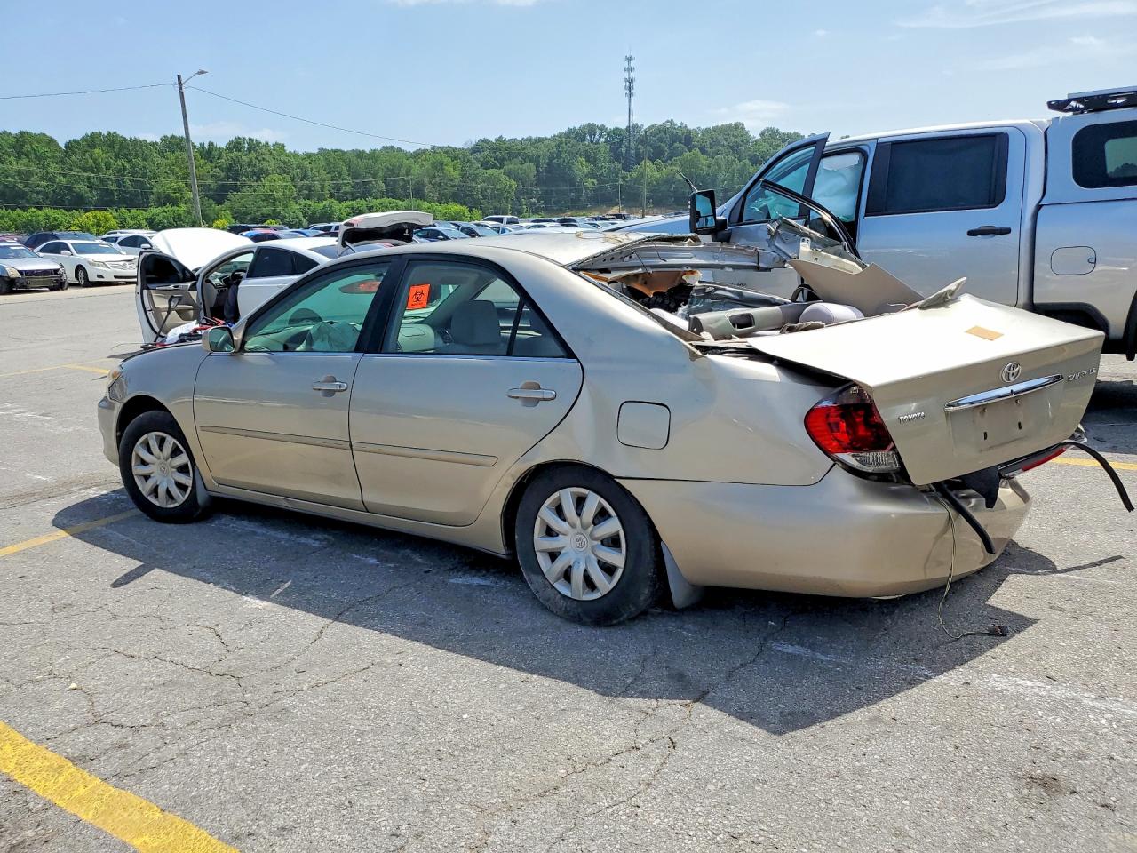 2005 Toyota Camry Le Beige vin: 4T1BE32K25U567509
