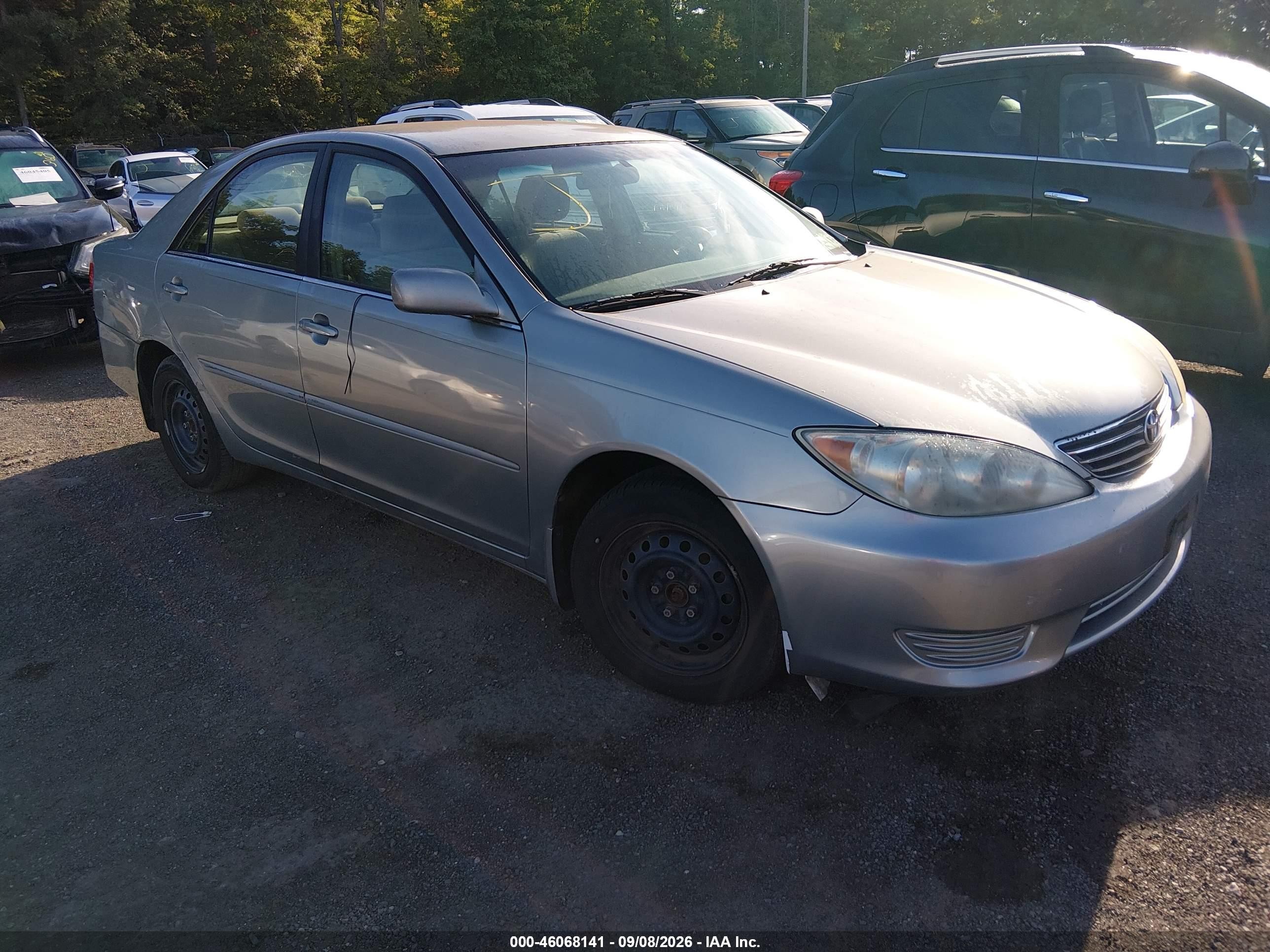 2005 Toyota Camry Le Silver vin: 4T1BE32K25U599201