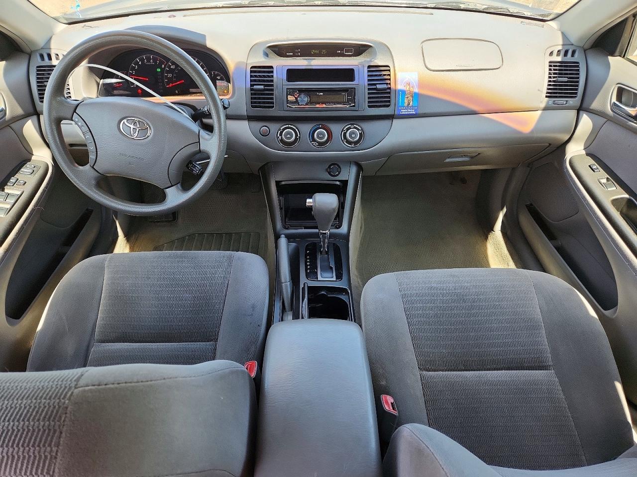 2005 Toyota Camry Le Серый vin: 4T1BE32K25U958787