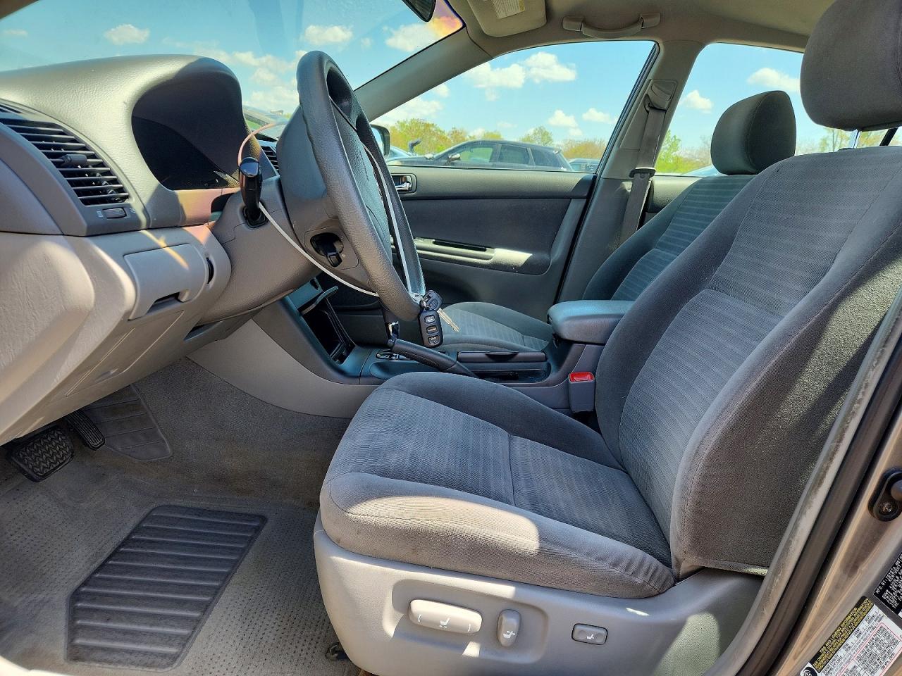 2005 Toyota Camry Le Серый vin: 4T1BE32K25U958787