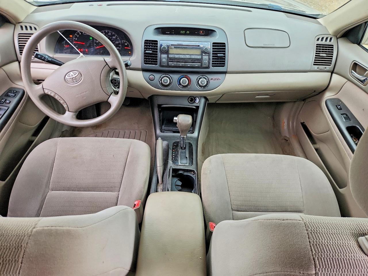 2005 Toyota Camry Le Gold vin: 4T1BE32K25U965688