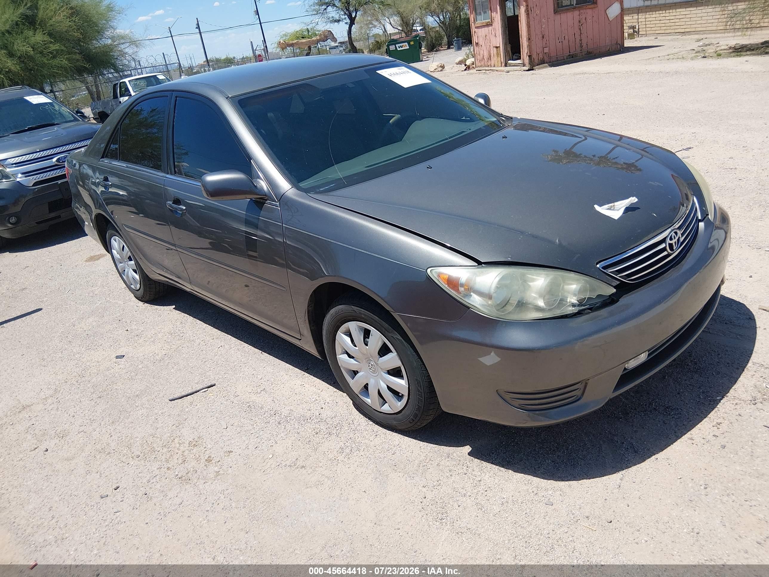2005 Toyota Camry Le Gray vin: 4T1BE32K25U987285