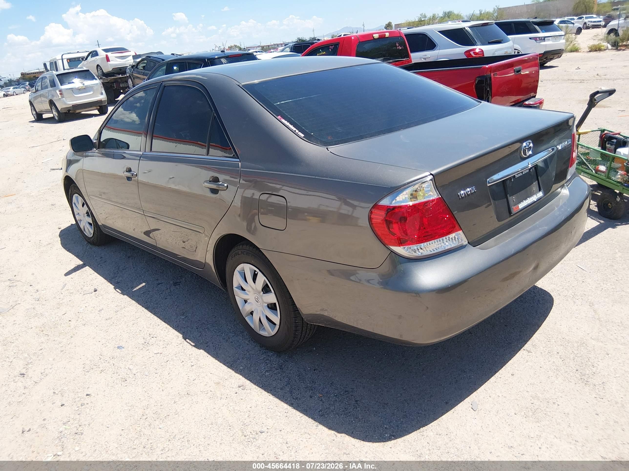 2005 Toyota Camry Le Gray vin: 4T1BE32K25U987285