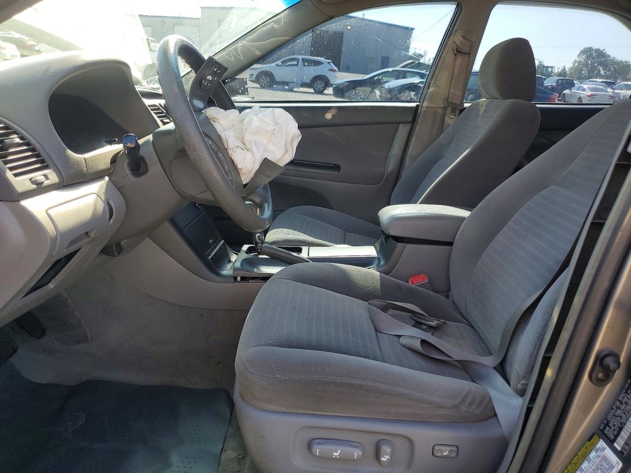 2005 Toyota Camry Le Gray vin: 4T1BE32K25U991143