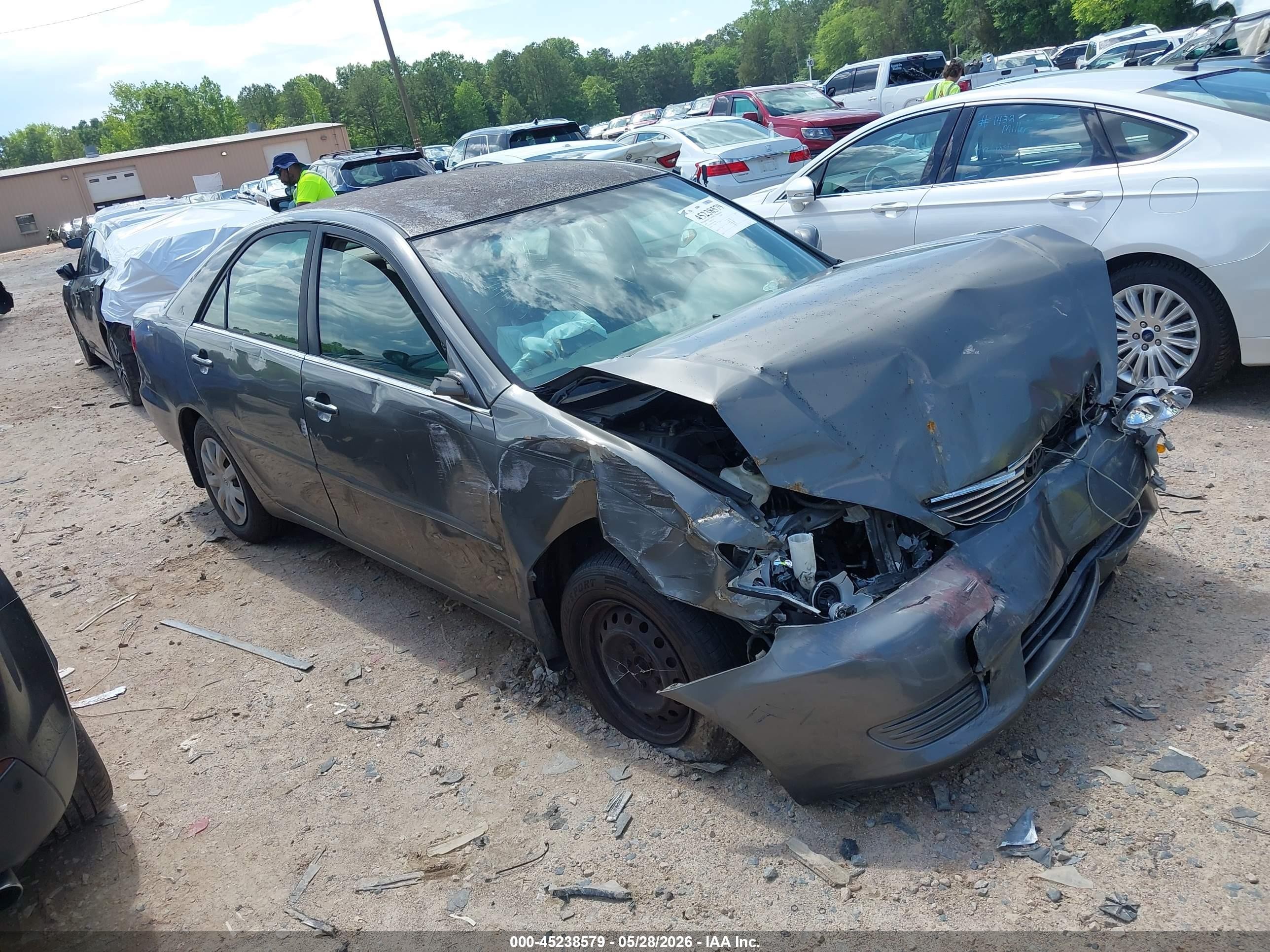 2006 Toyota Camry Le Gray vin: 4T1BE32K26U738499
