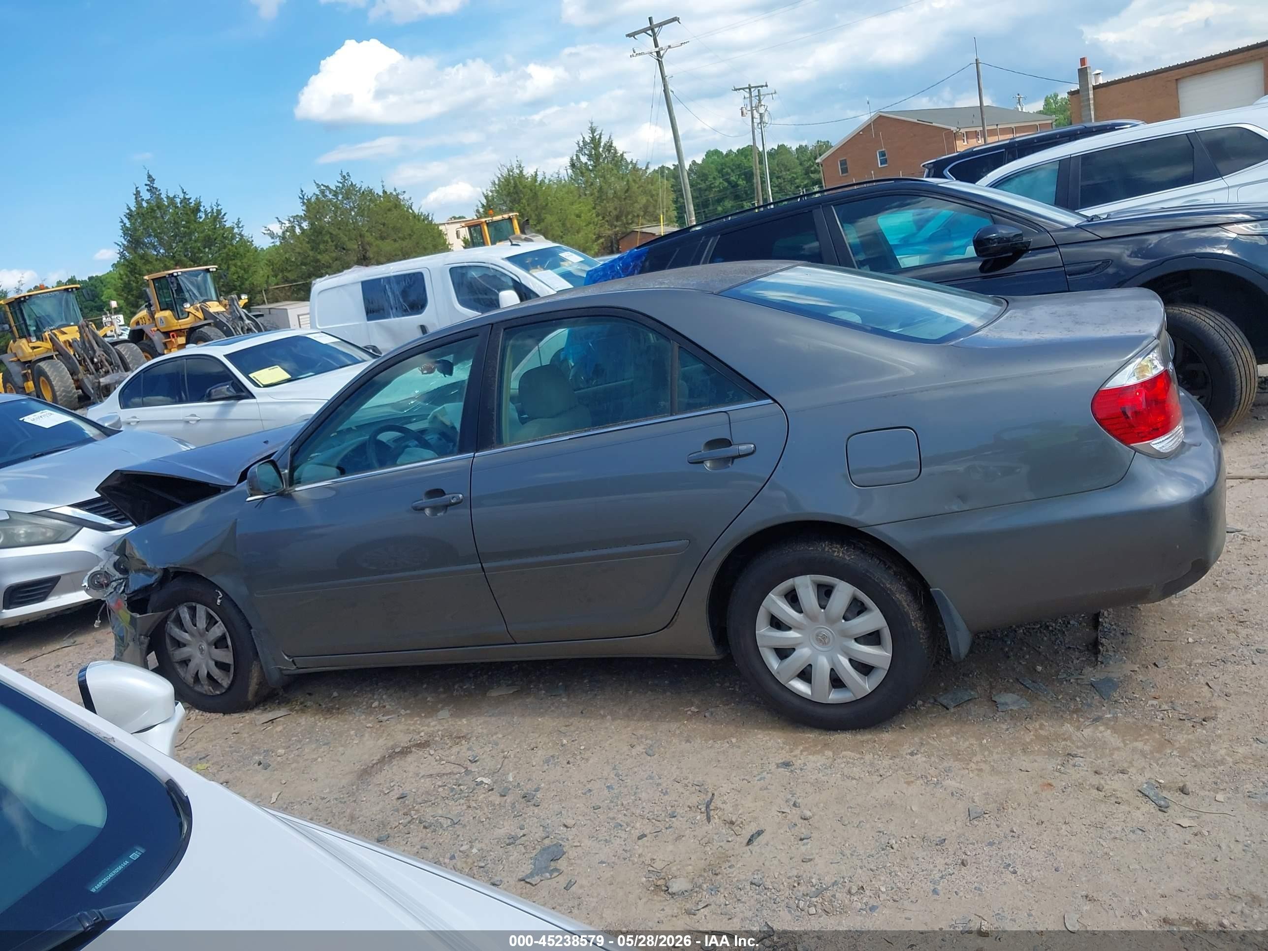 2006 Toyota Camry Le Gray vin: 4T1BE32K26U738499