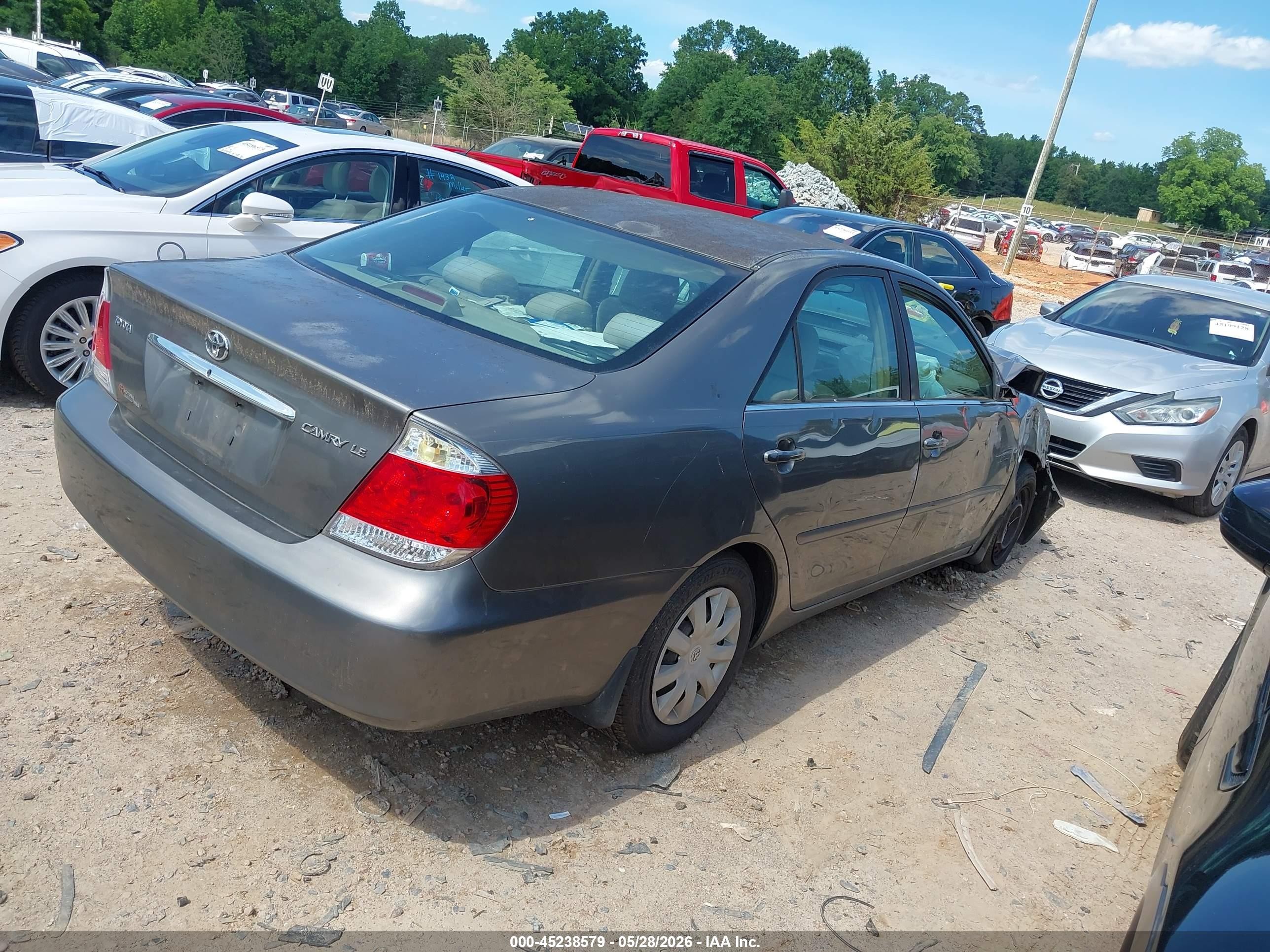 2006 Toyota Camry Le Gray vin: 4T1BE32K26U738499