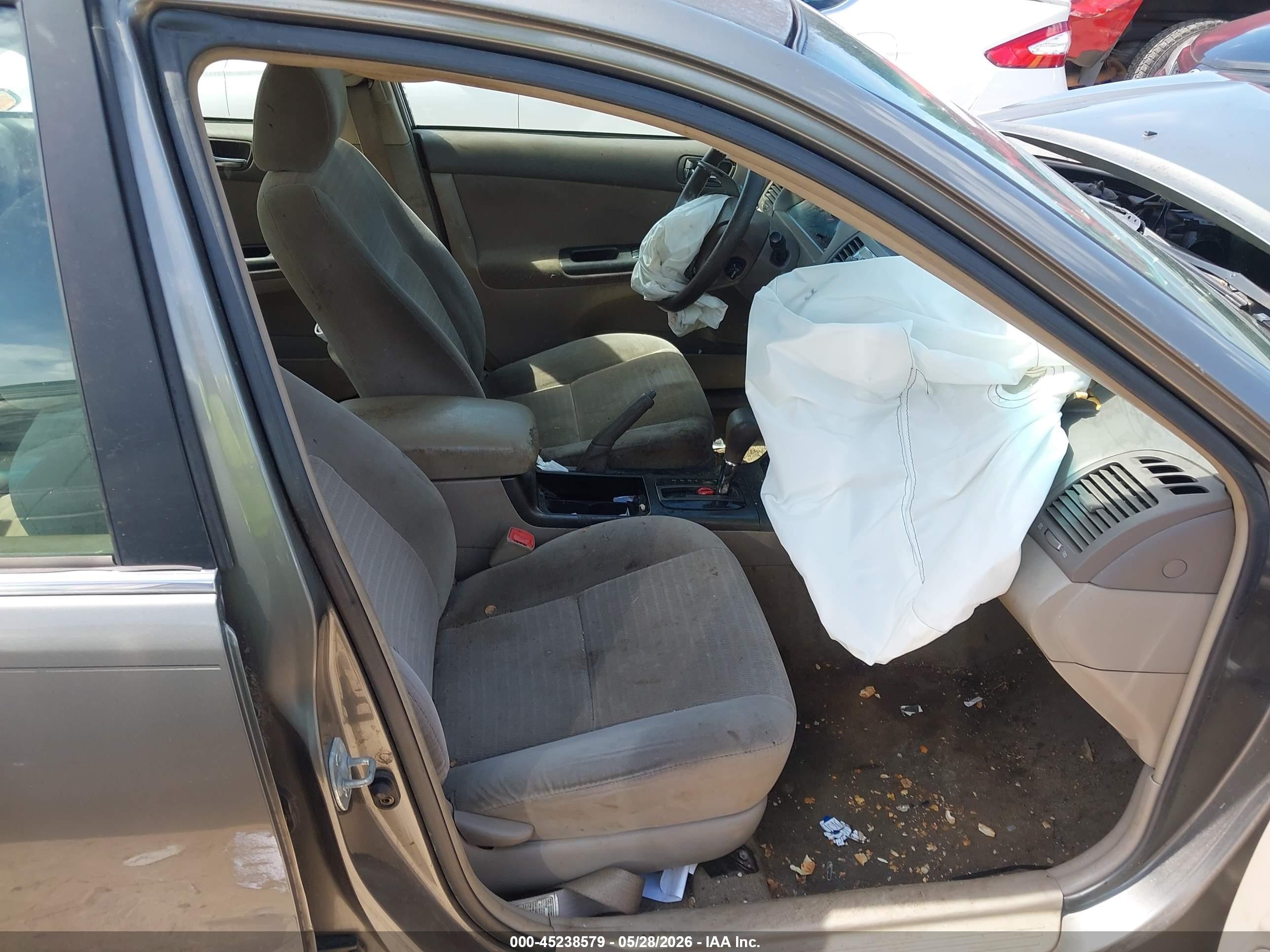 2006 Toyota Camry Le Gray vin: 4T1BE32K26U738499