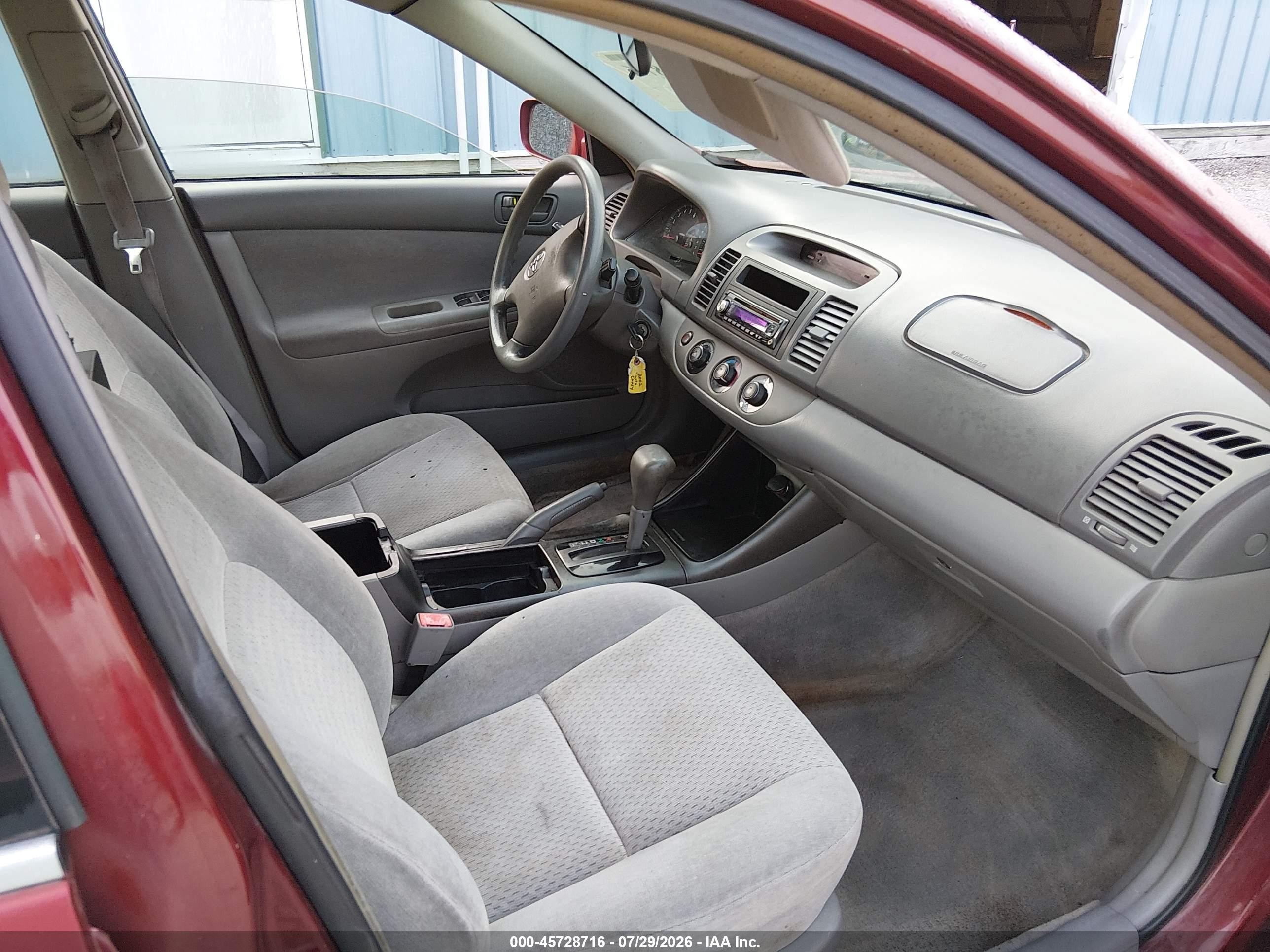 2002 Toyota Camry Le Red vin: 4T1BE32K32U016579