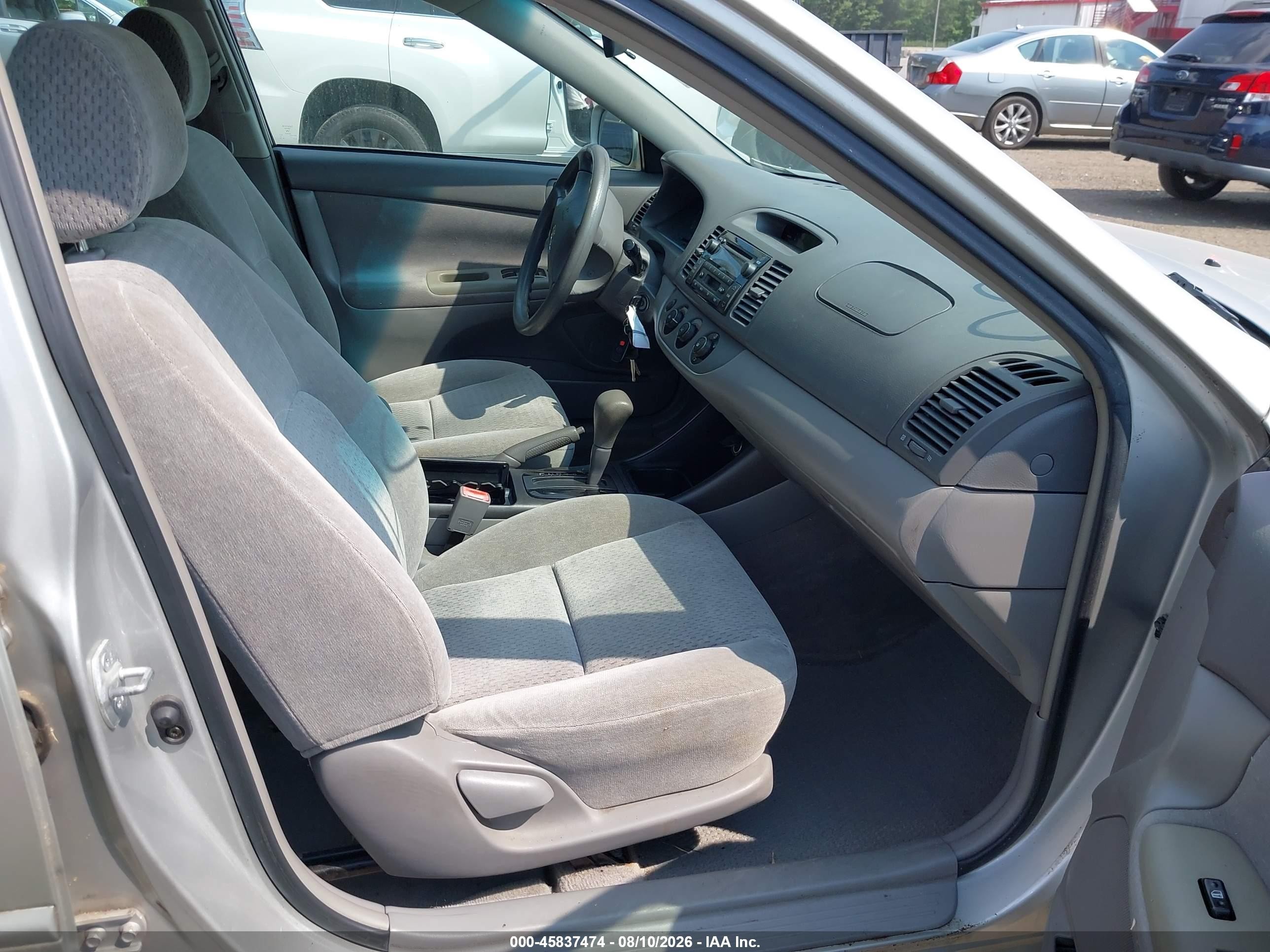 2002 Toyota Camry Le Silver vin: 4T1BE32K32U086695