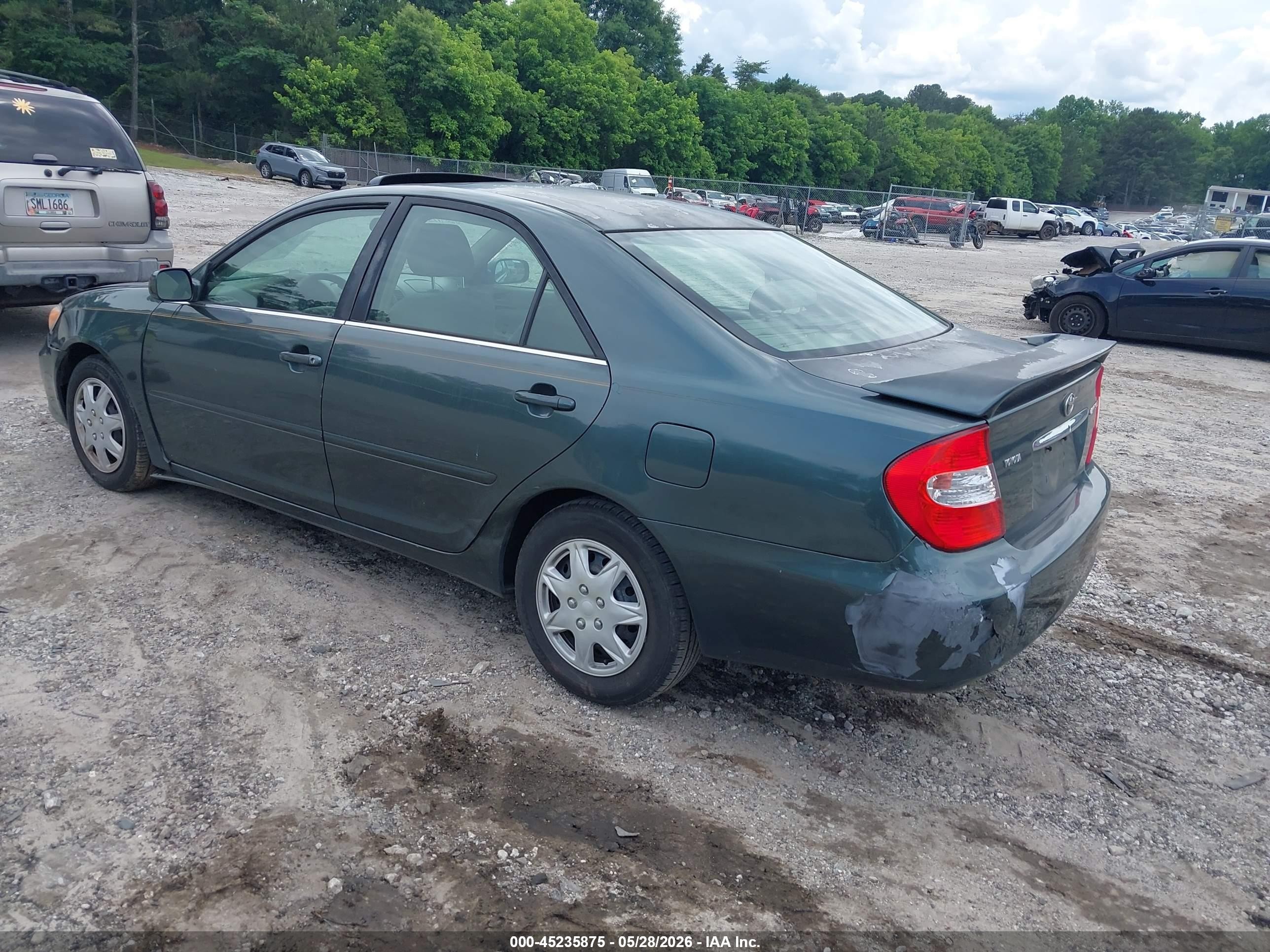 2002 Toyota Camry Le Green vin: 4T1BE32K32U503121