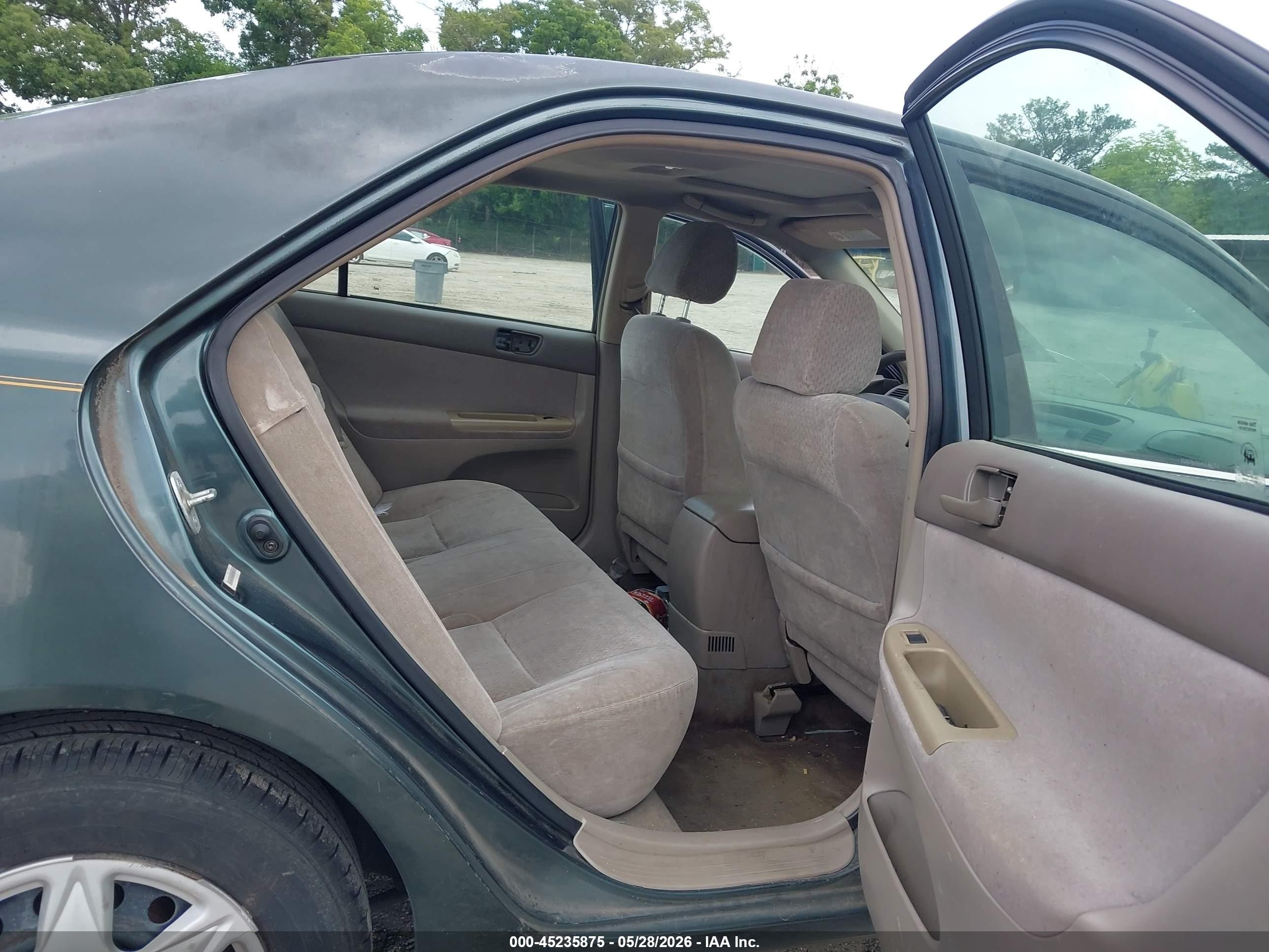 2002 Toyota Camry Le Green vin: 4T1BE32K32U503121