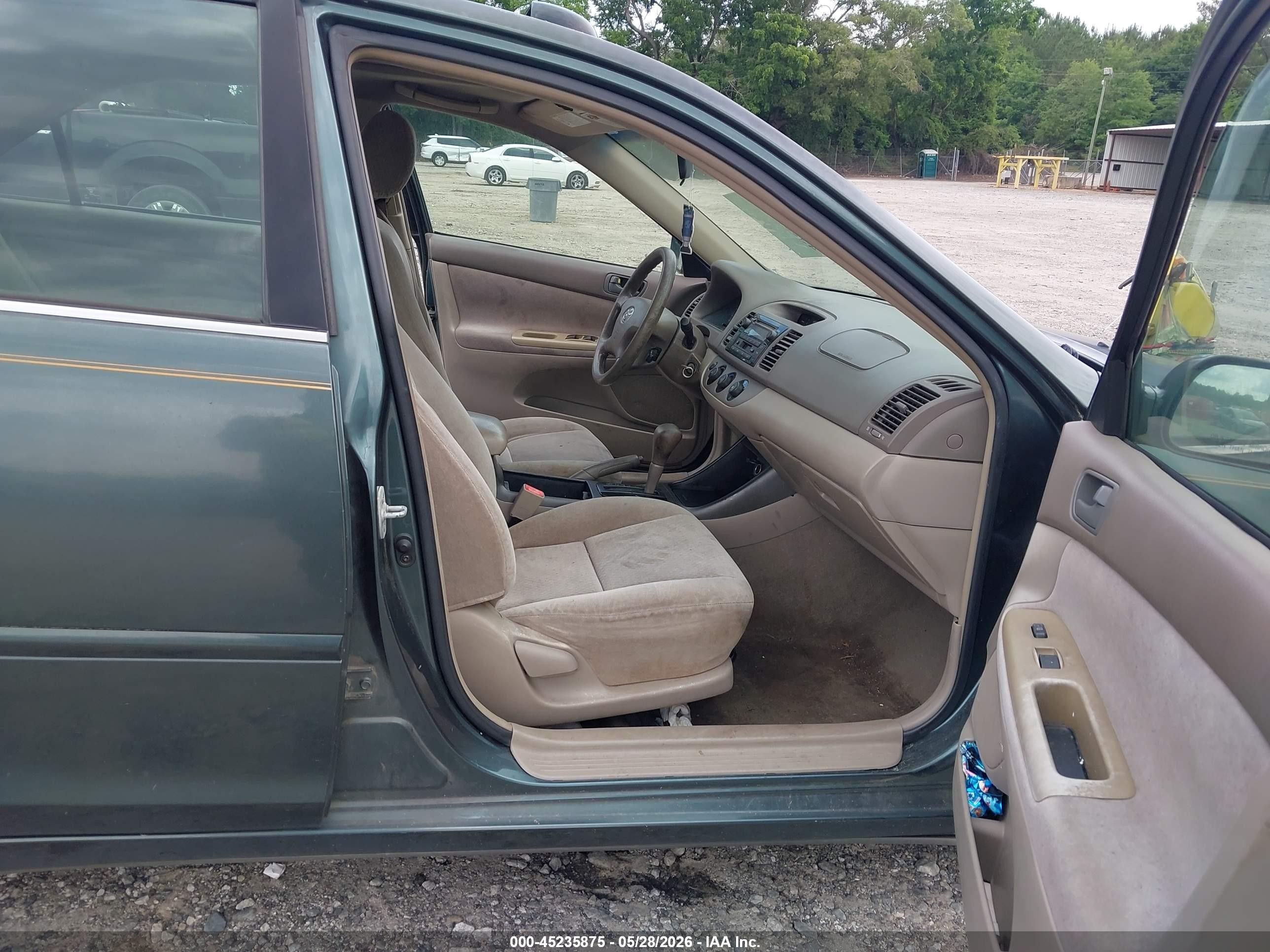 2002 Toyota Camry Le Green vin: 4T1BE32K32U503121