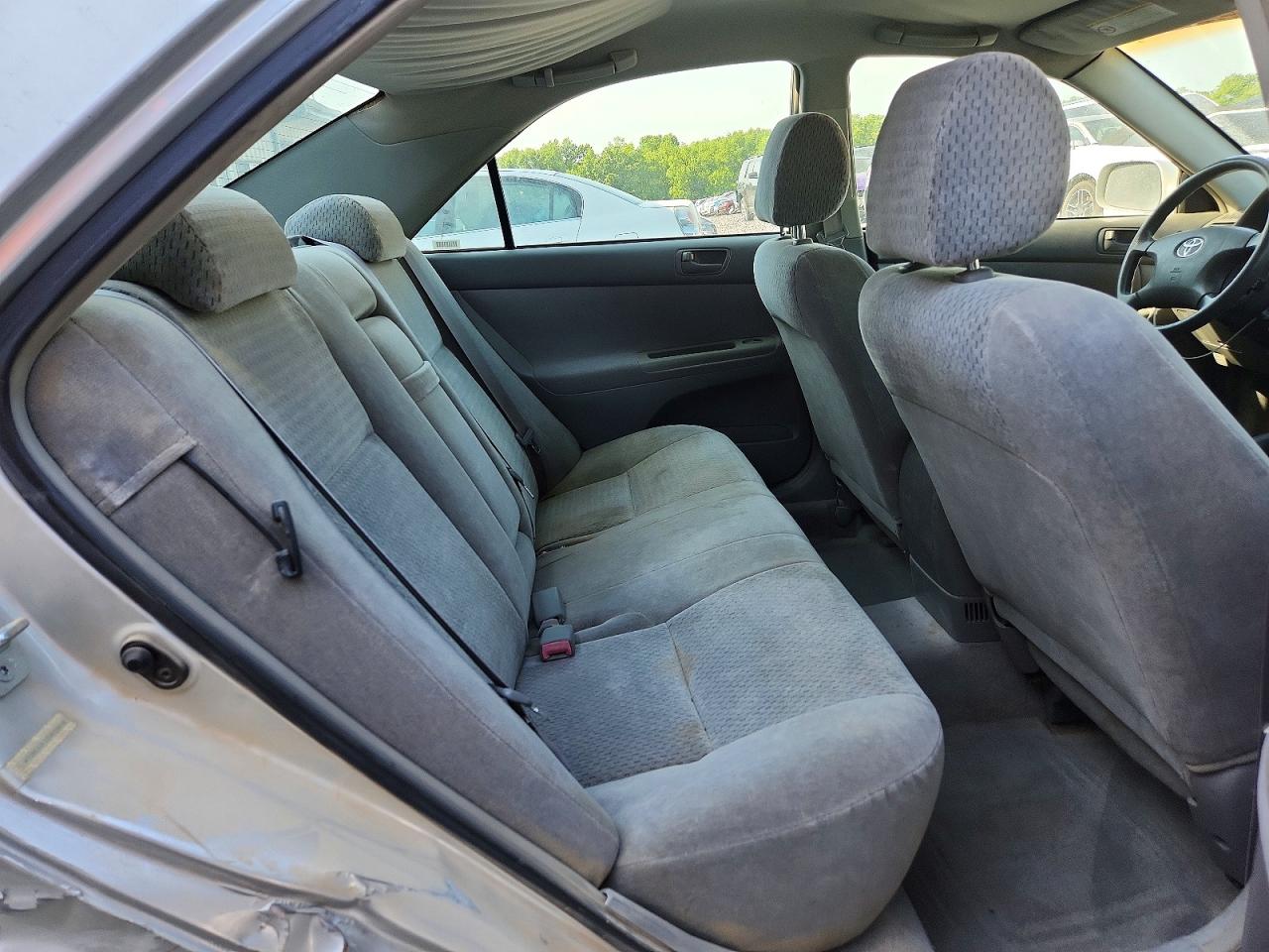 2002 Toyota Camry Le Silver vin: 4T1BE32K32U519500
