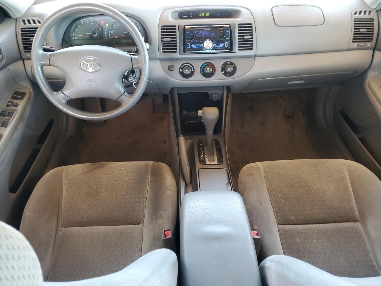 2002 Toyota Camry Le Blue vin: 4T1BE32K32U520663