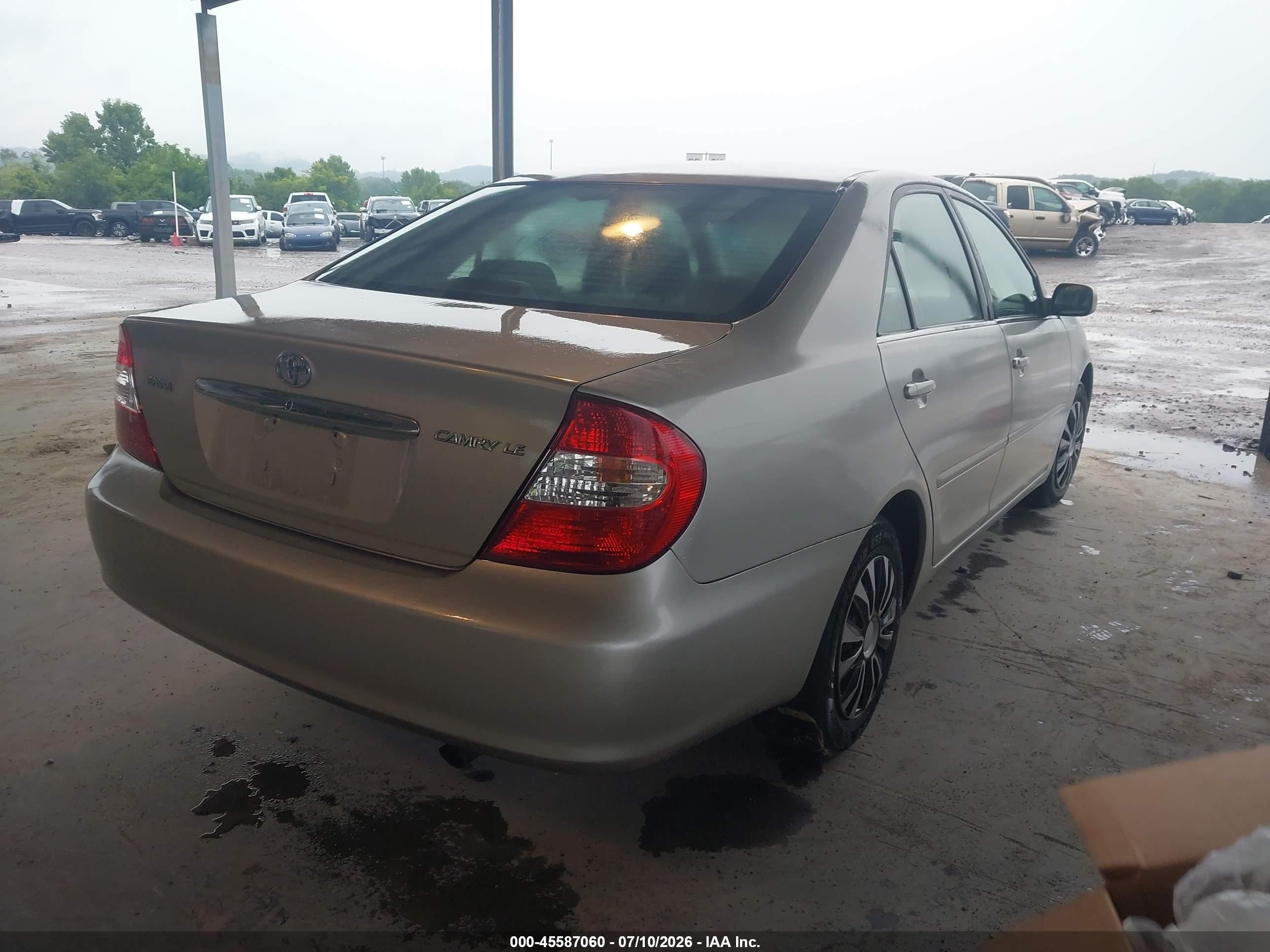 2002 Toyota Camry Le Silver vin: 4T1BE32K32U531159
