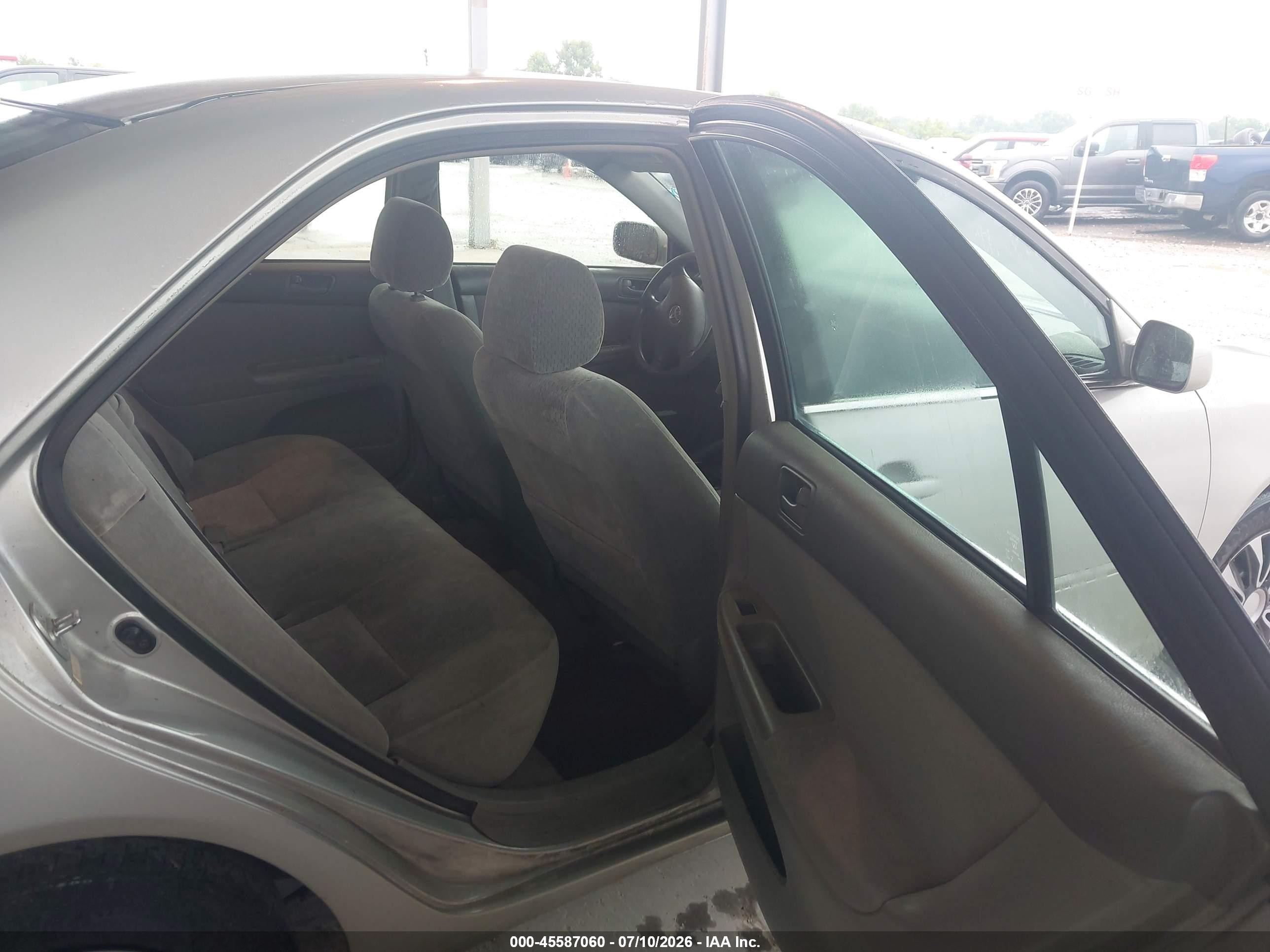 2002 Toyota Camry Le Silver vin: 4T1BE32K32U531159