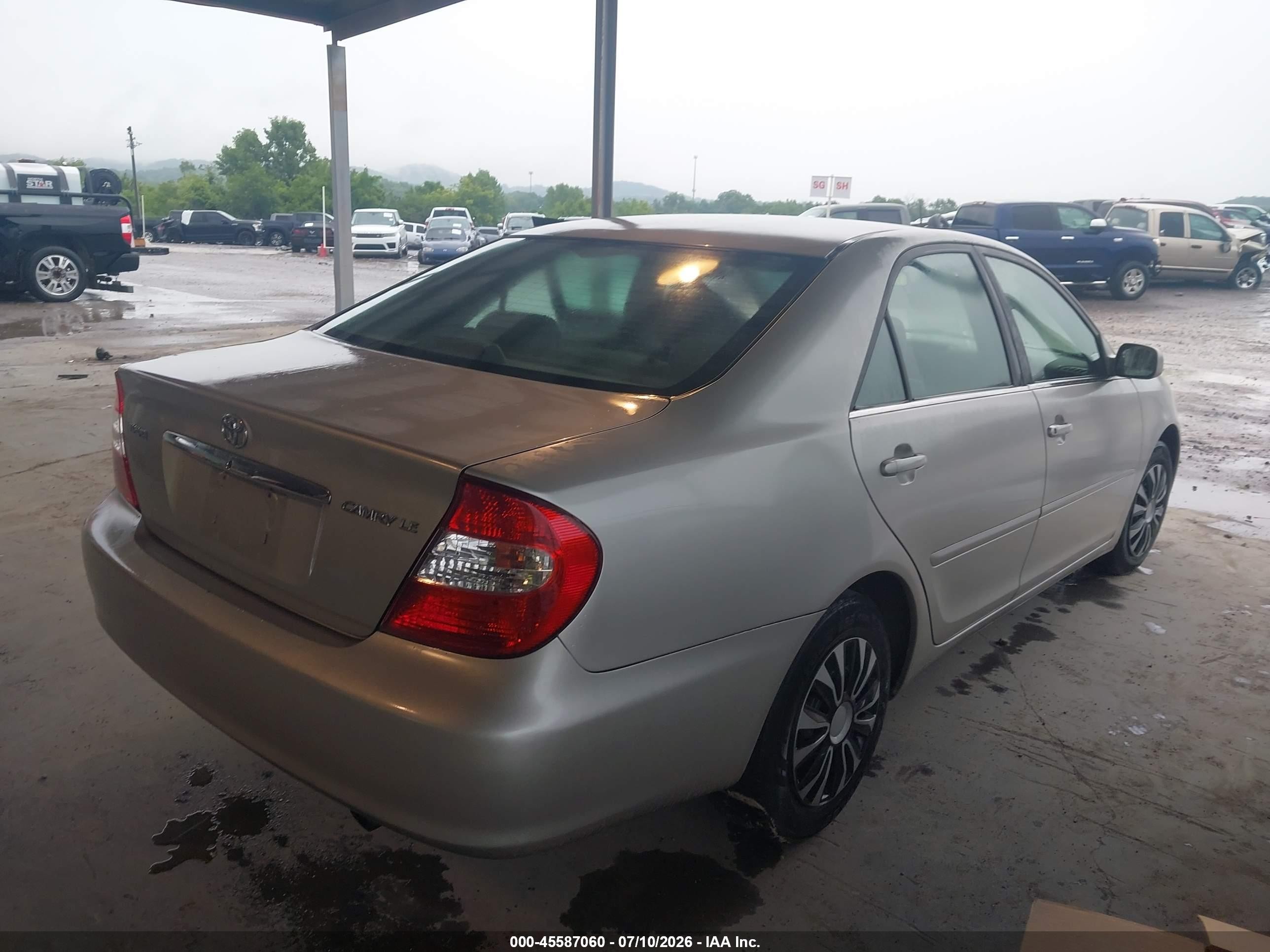 2002 Toyota Camry Le Silver vin: 4T1BE32K32U531159