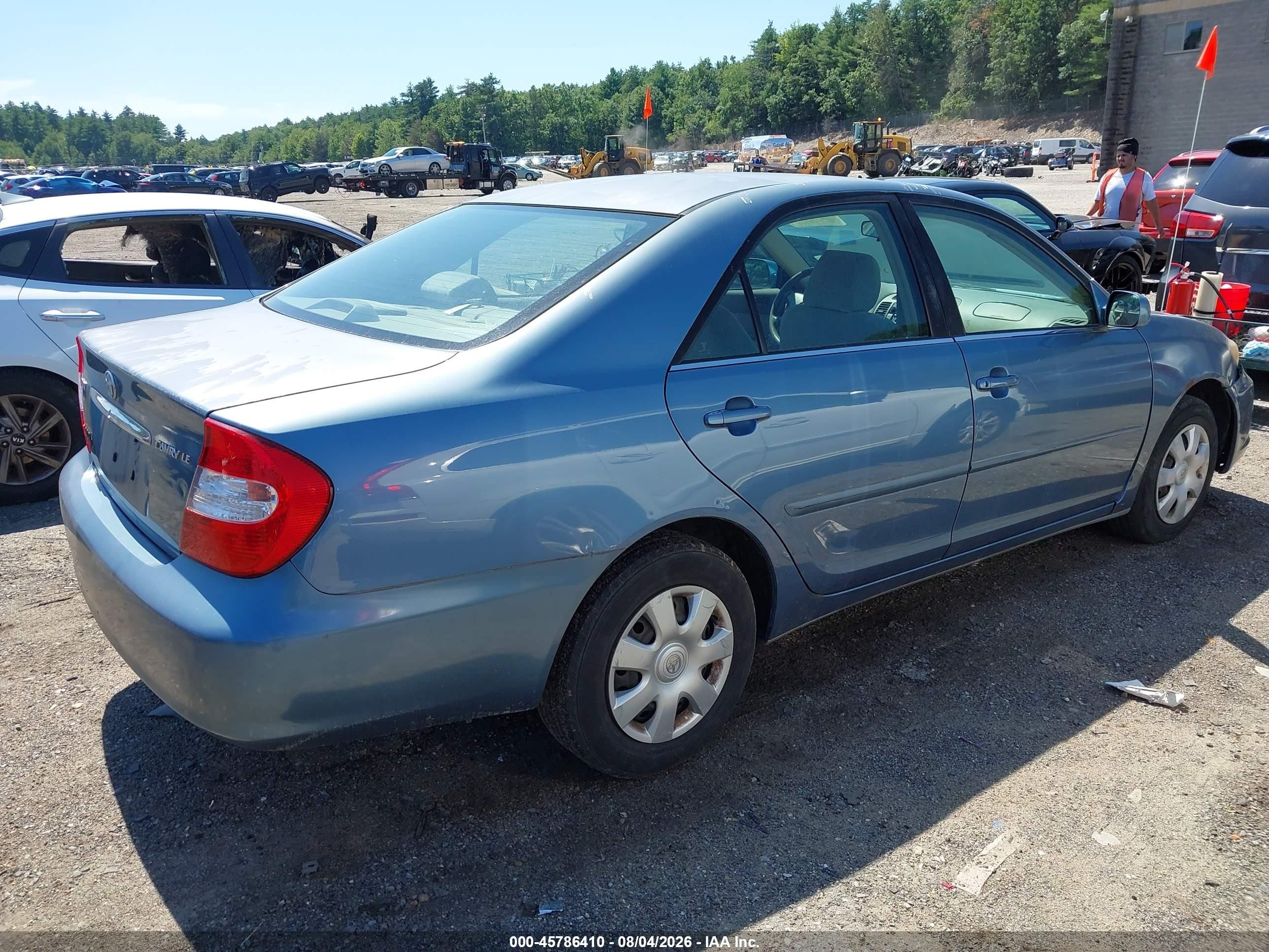 2002 Toyota Camry Le Blue vin: 4T1BE32K32U550780