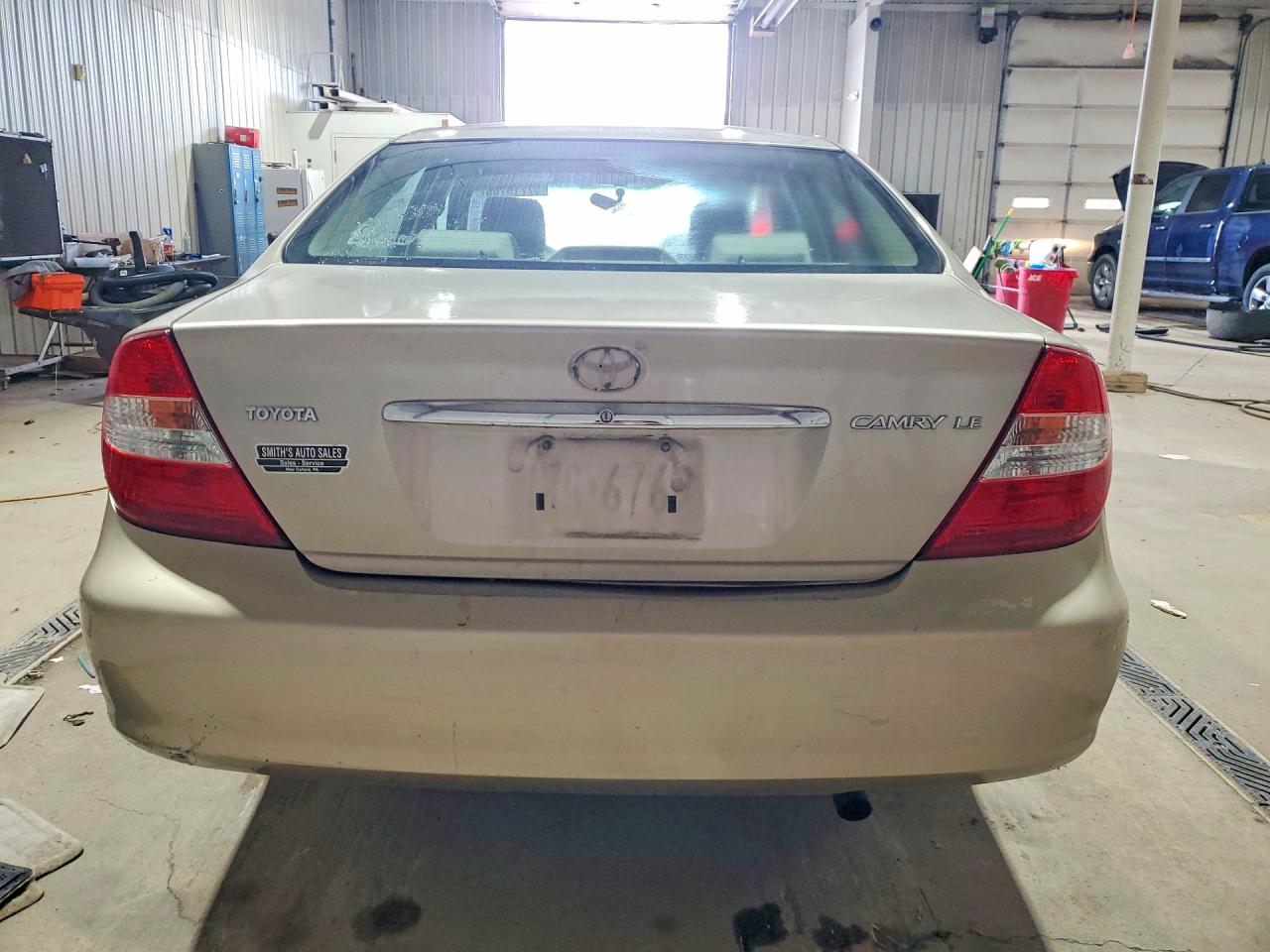 2002 Toyota Camry Le Tan vin: 4T1BE32K32U594441