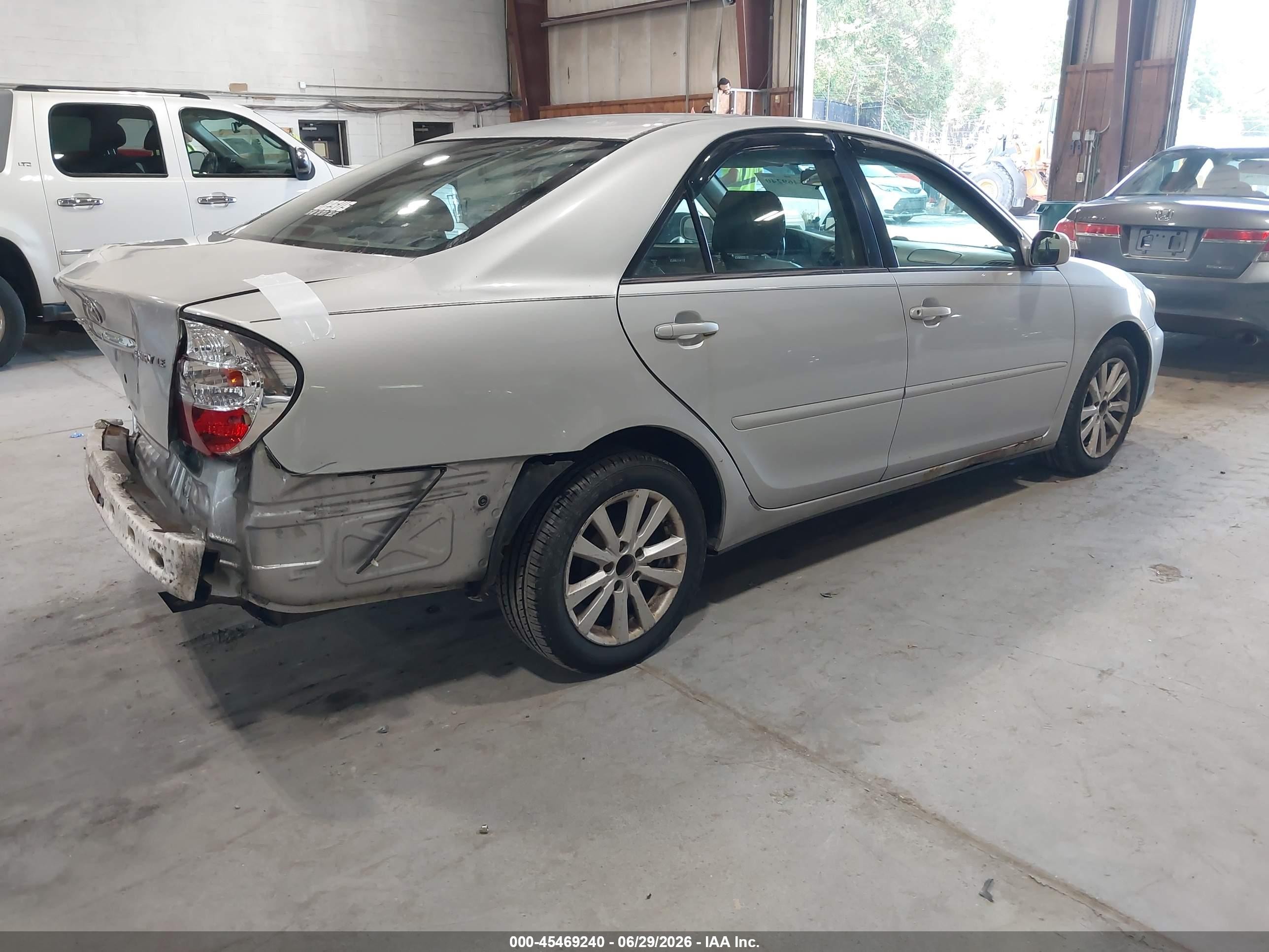 2002 Toyota Camry Le Gray vin: 4T1BE32K32U609312