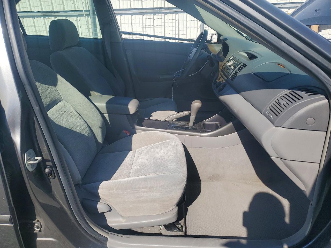 2002 Toyota Camry Le Gray vin: 4T1BE32K32U622433