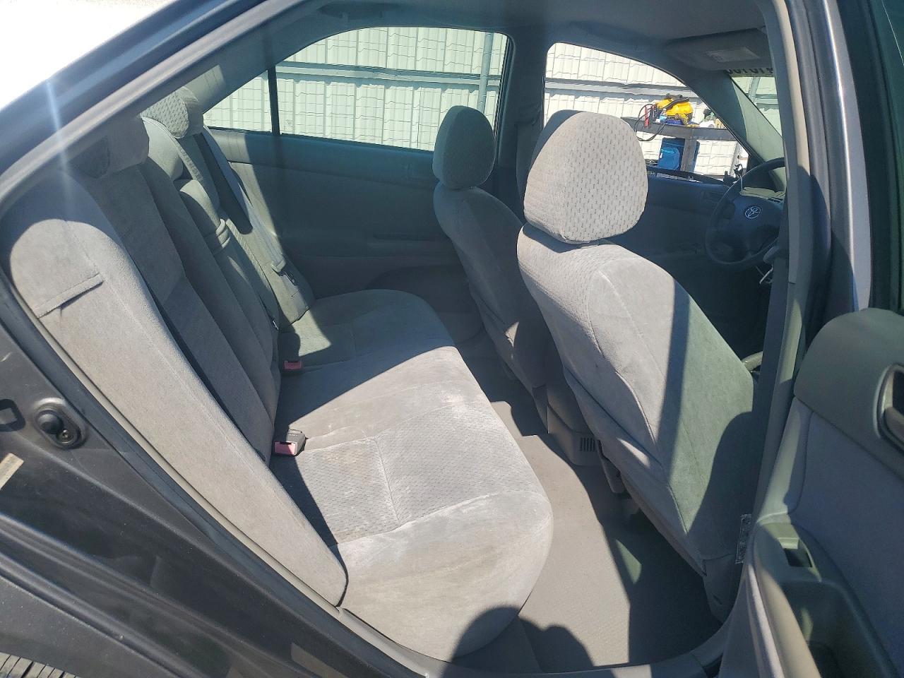 2002 Toyota Camry Le Gray vin: 4T1BE32K32U622433