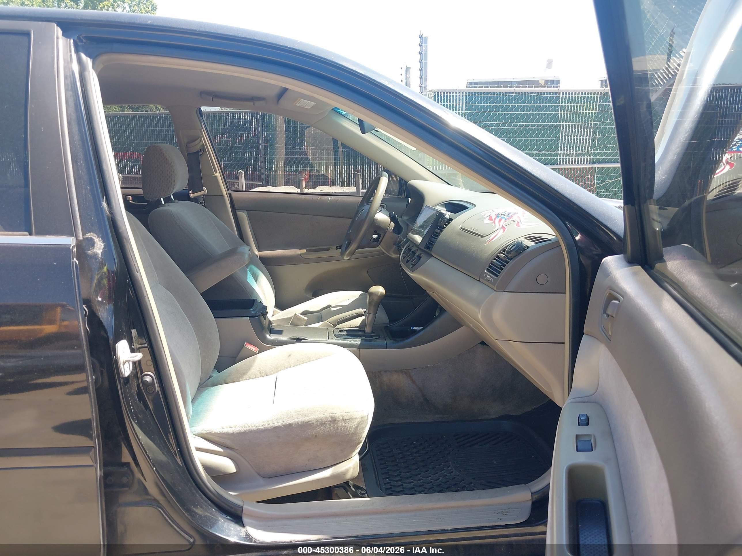 2003 Toyota Camry Le Черный vin: 4T1BE32K33U140515