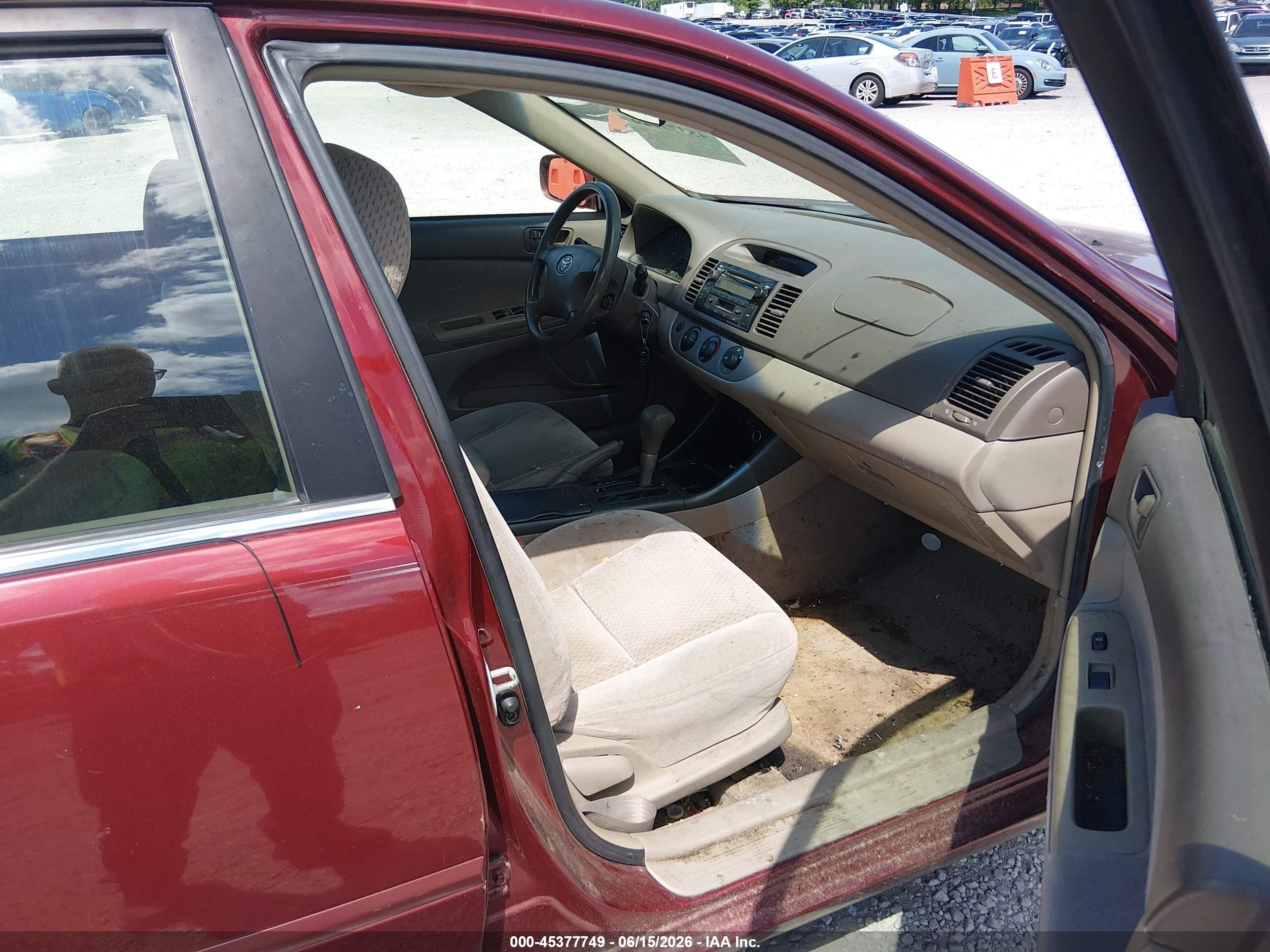 2003 Toyota Camry Le Maroon vin: 4T1BE32K33U170436