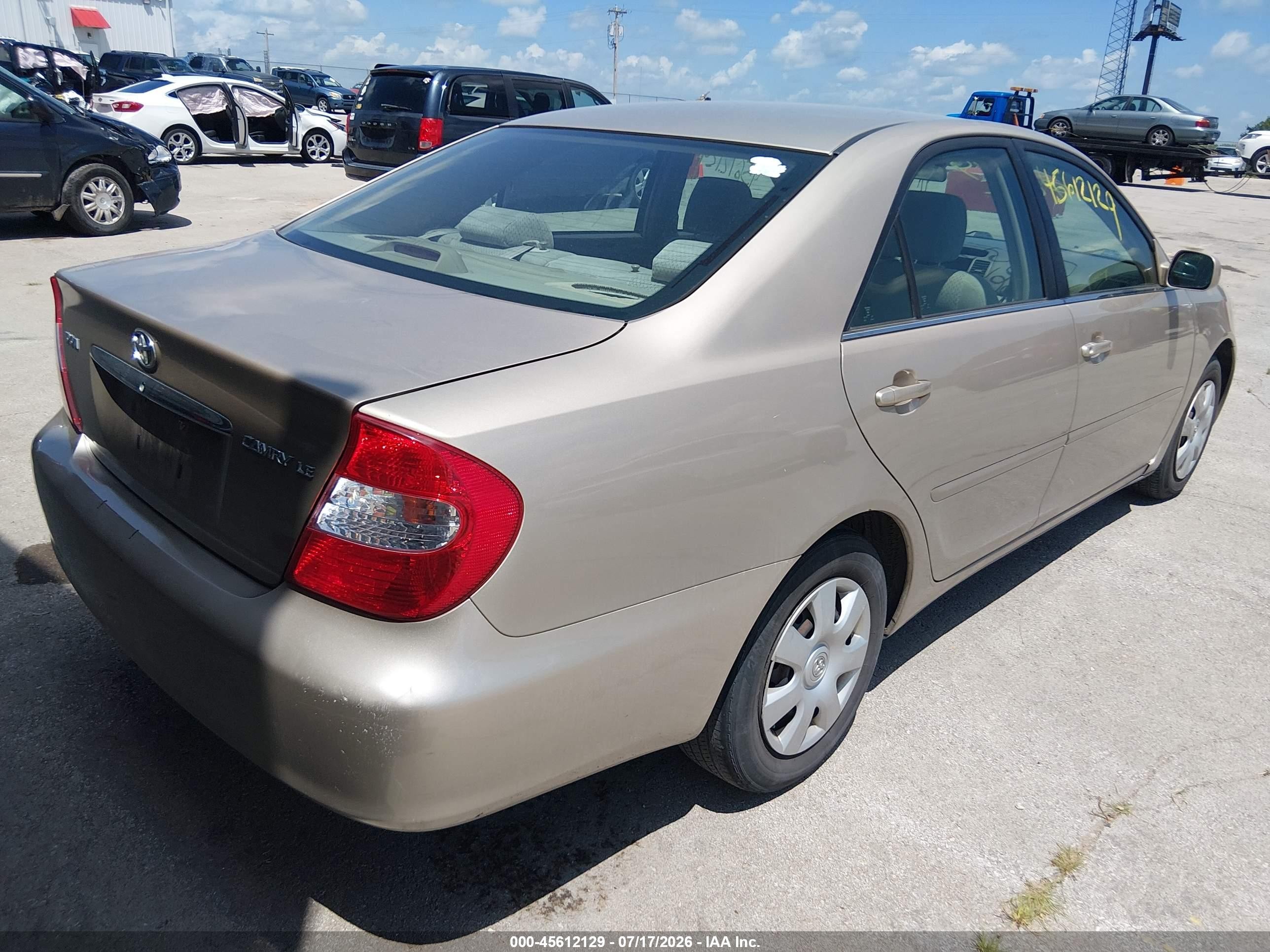 2003 Toyota Camry Le Champagne vin: 4T1BE32K33U180674