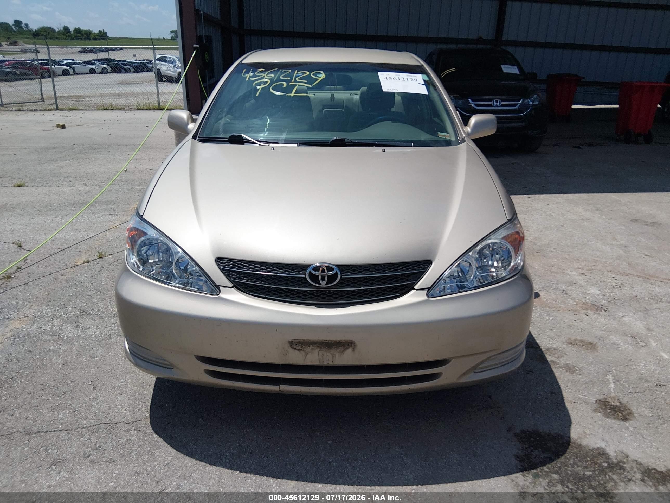 2003 Toyota Camry Le Champagne vin: 4T1BE32K33U180674
