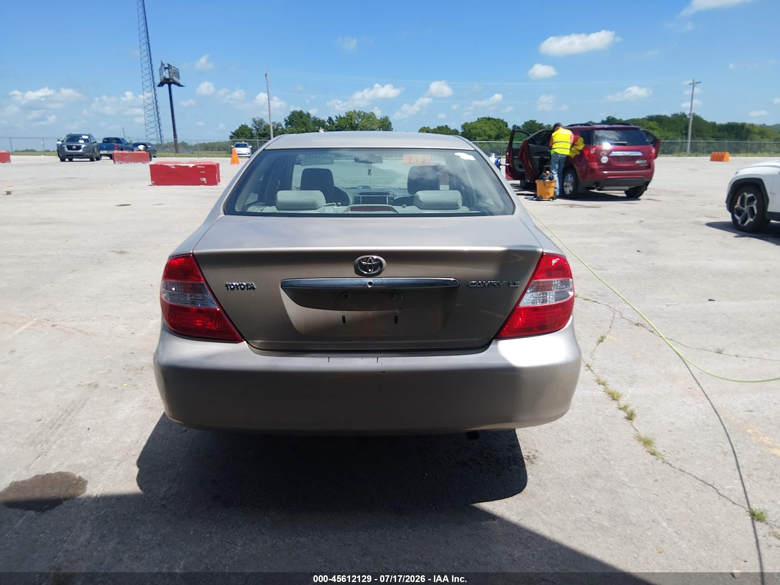 2003 Toyota Camry Le Champagne vin: 4T1BE32K33U180674