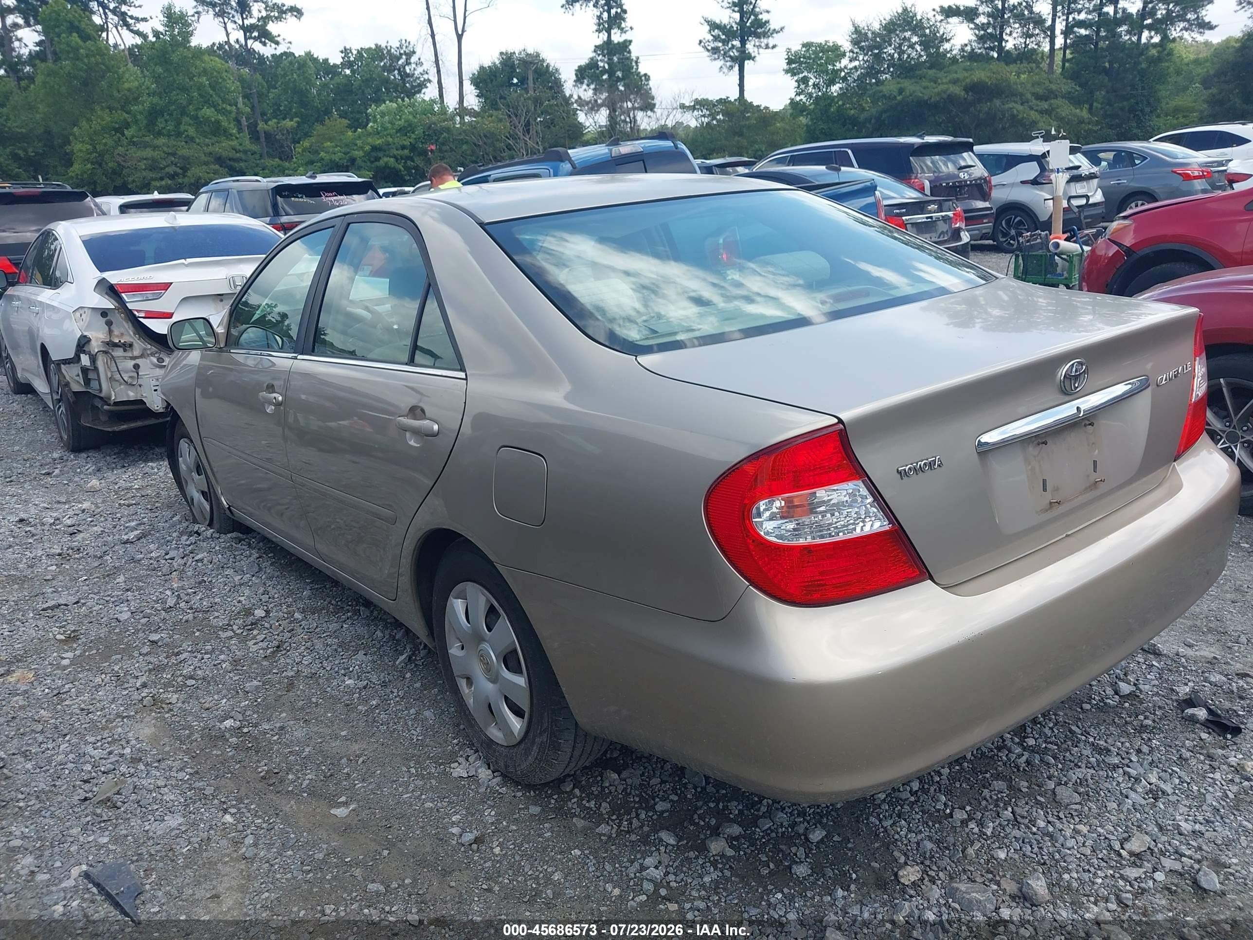 2003 Toyota Camry Le Tan vin: 4T1BE32K33U194512