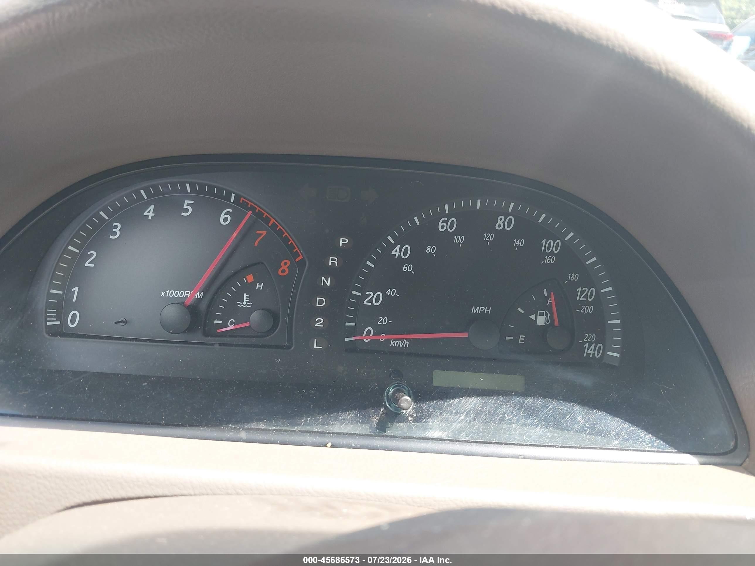 2003 Toyota Camry Le Tan vin: 4T1BE32K33U194512