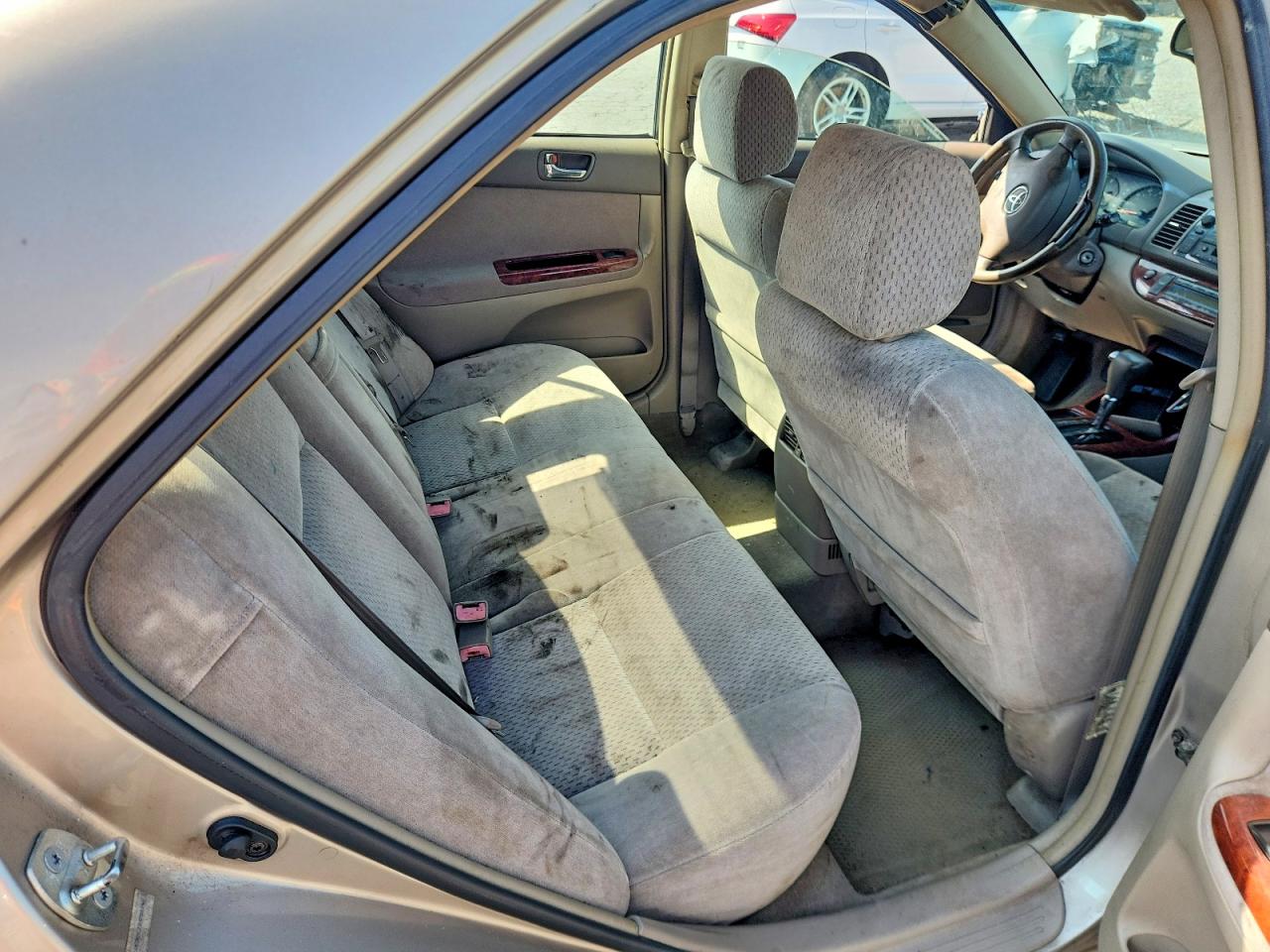 2003 Toyota Camry Xle Gold vin: 4T1BE32K33U206142