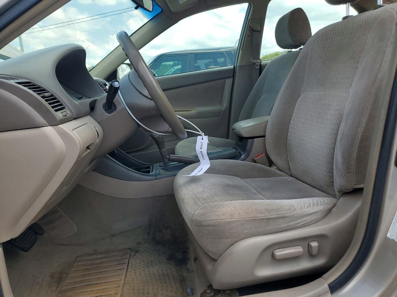 2002 Toyota Camry Le Beige vin: 4T1BE32K33U214323