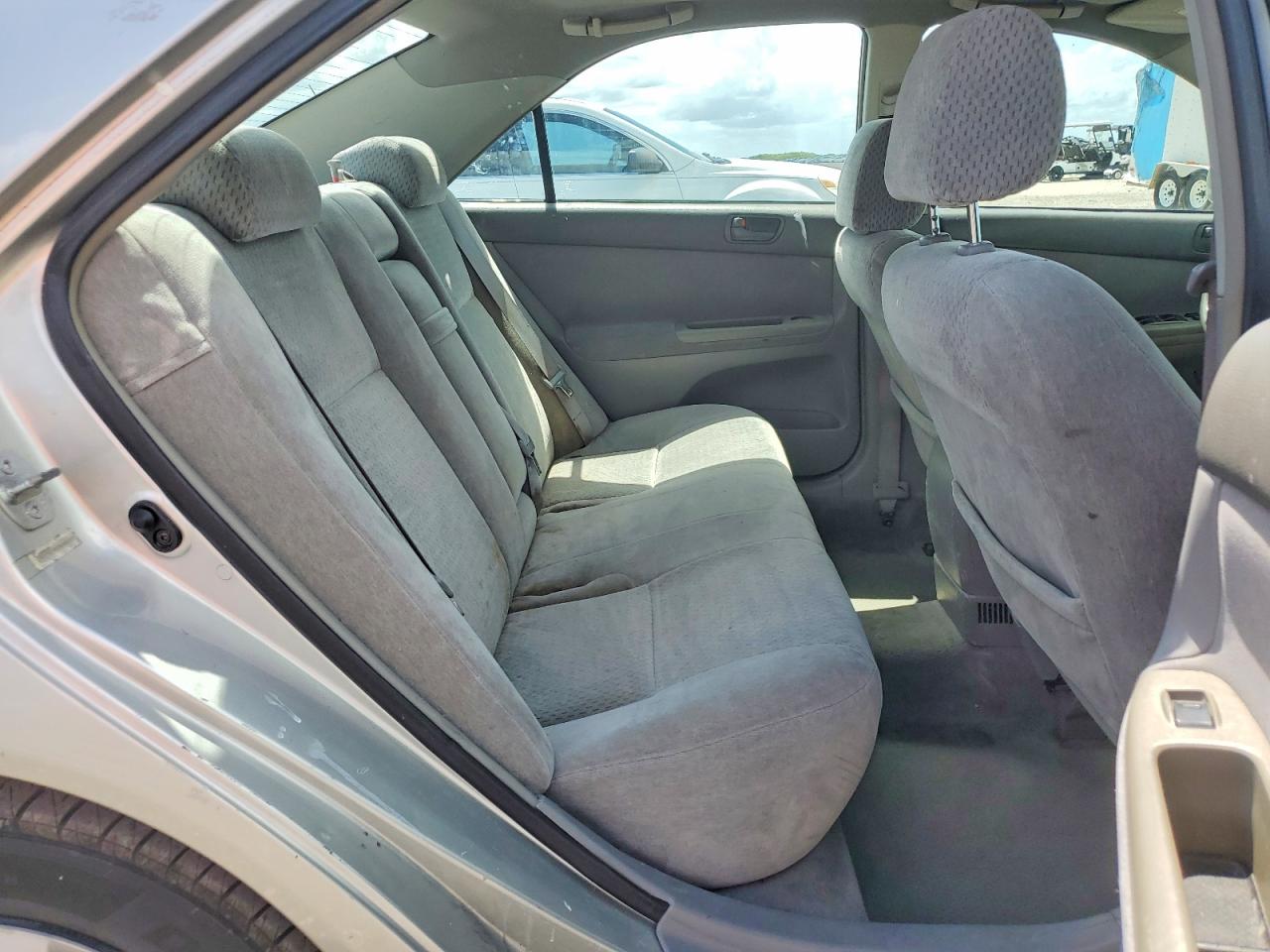 2003 Toyota Camry Le Silver vin: 4T1BE32K33U241019