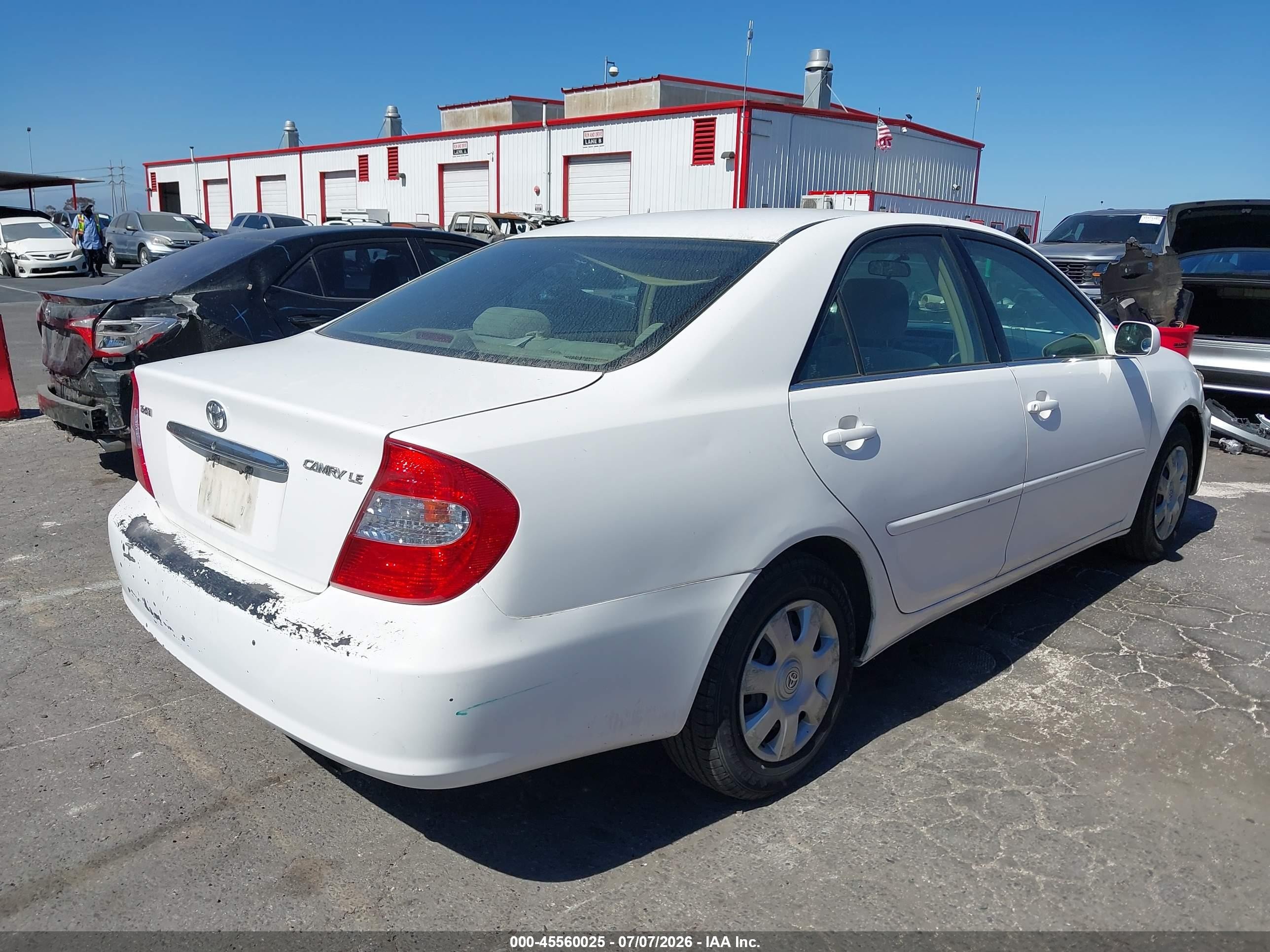 2003 Toyota Camry Le White vin: 4T1BE32K33U246303