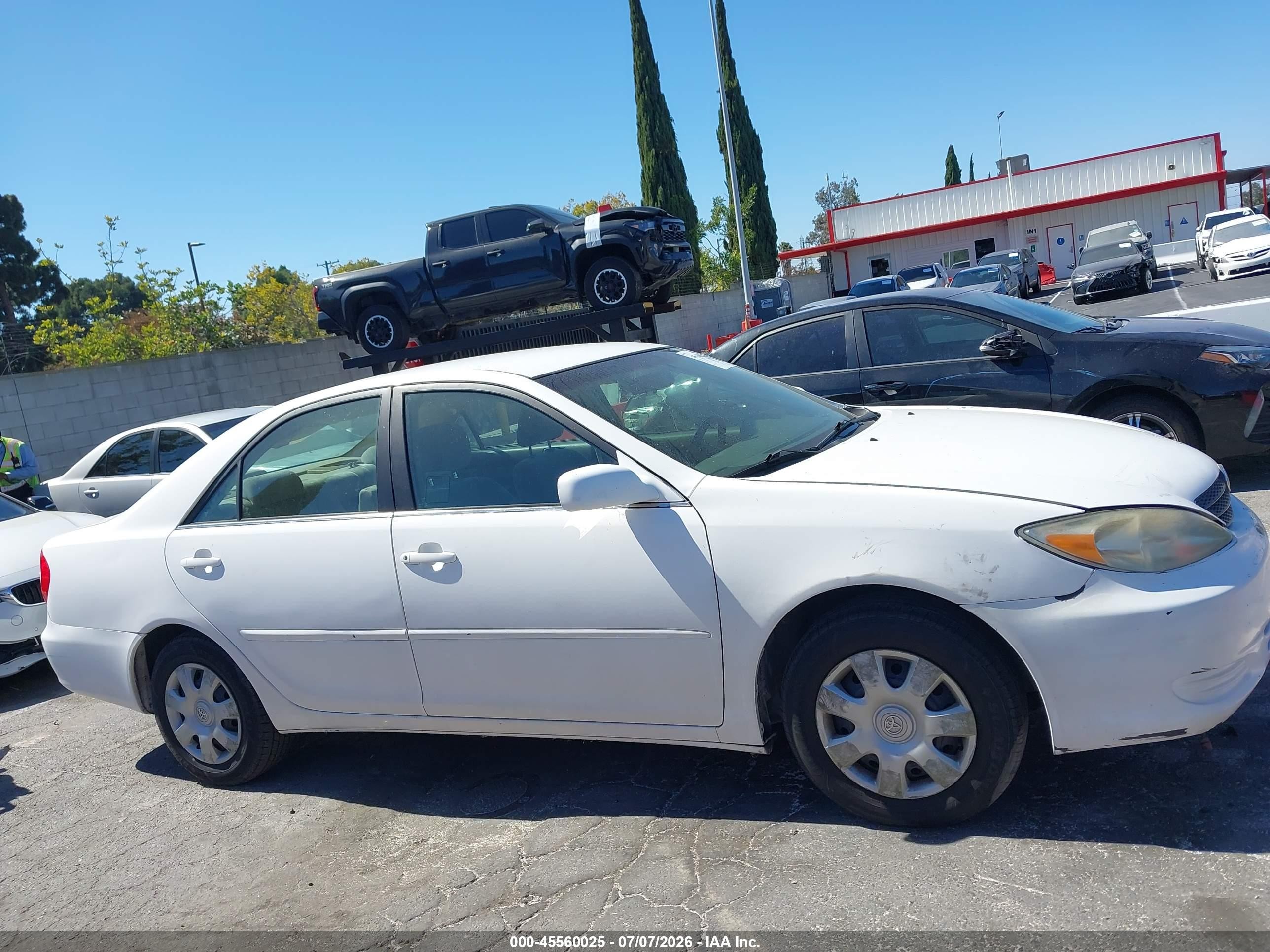 2003 Toyota Camry Le White vin: 4T1BE32K33U246303